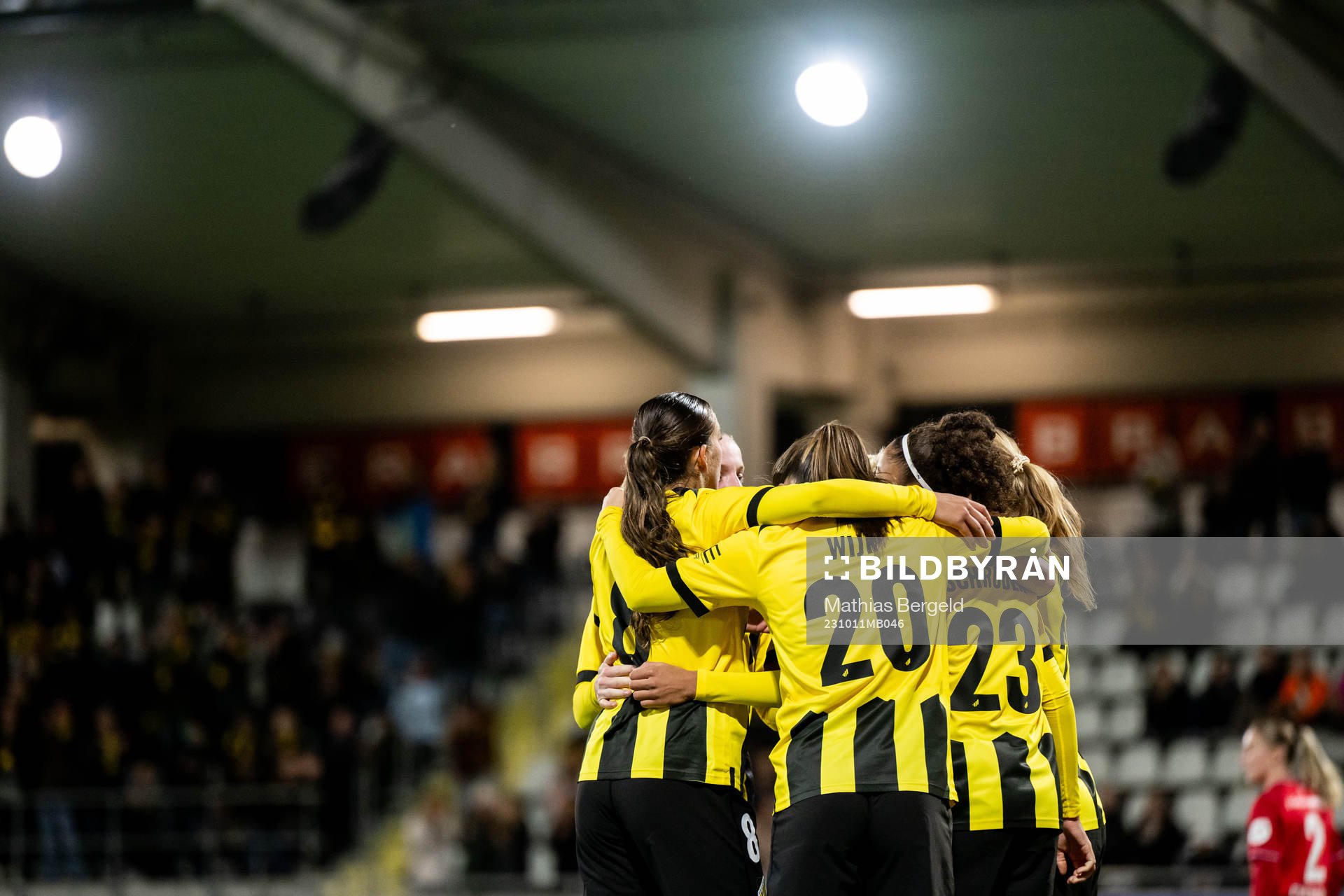 Players of Häcken celebrate the 1-1 goal by Felicia