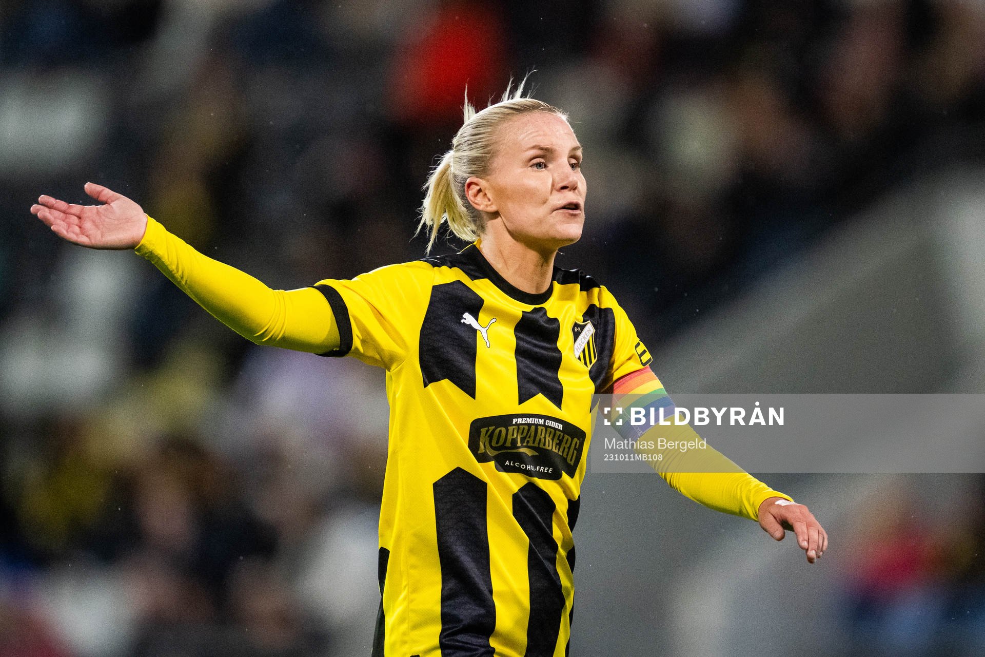 Josefine Rybrink of Häcken reacts