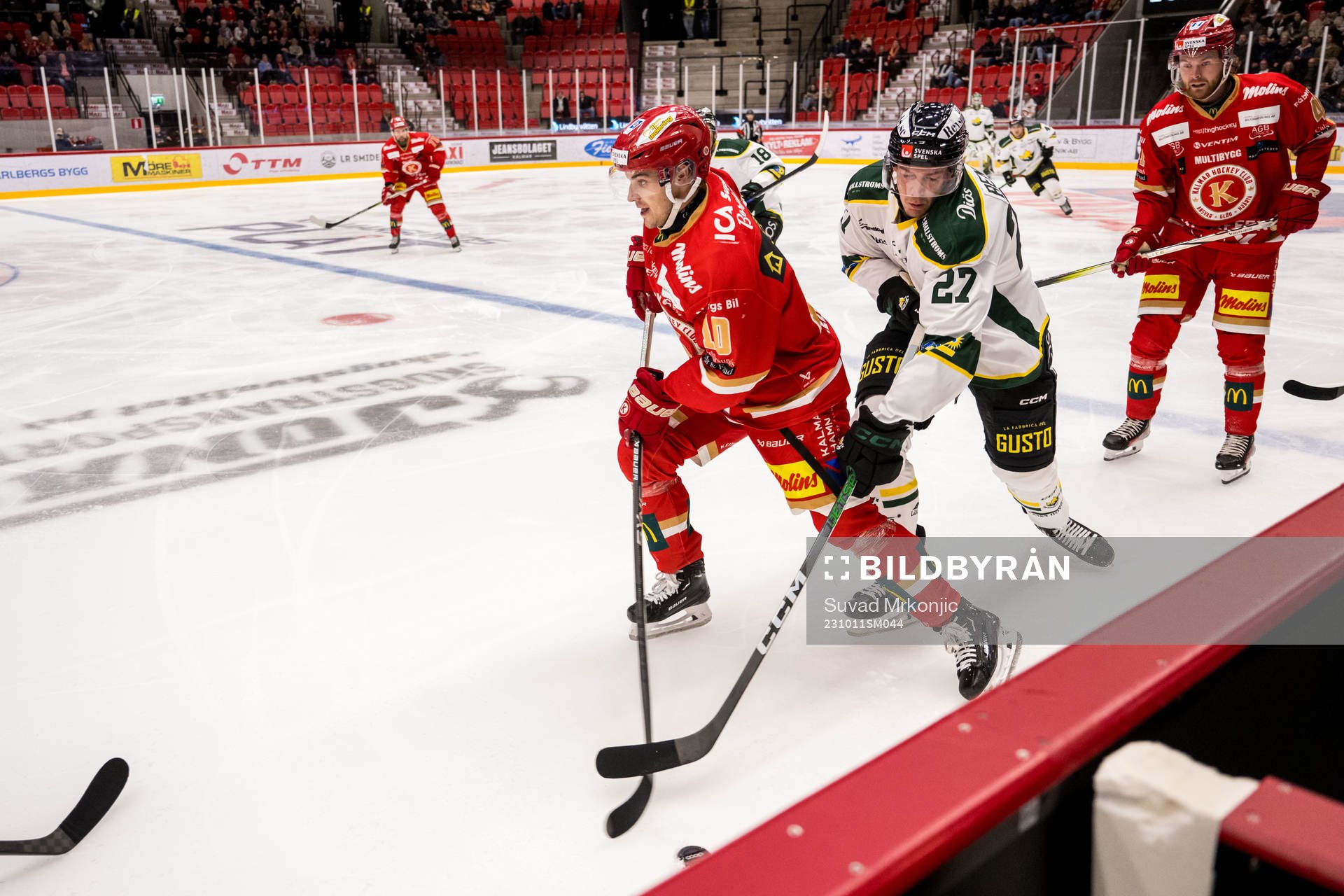 Kalmars Roni Allen och Östersunds Sebastian Benker