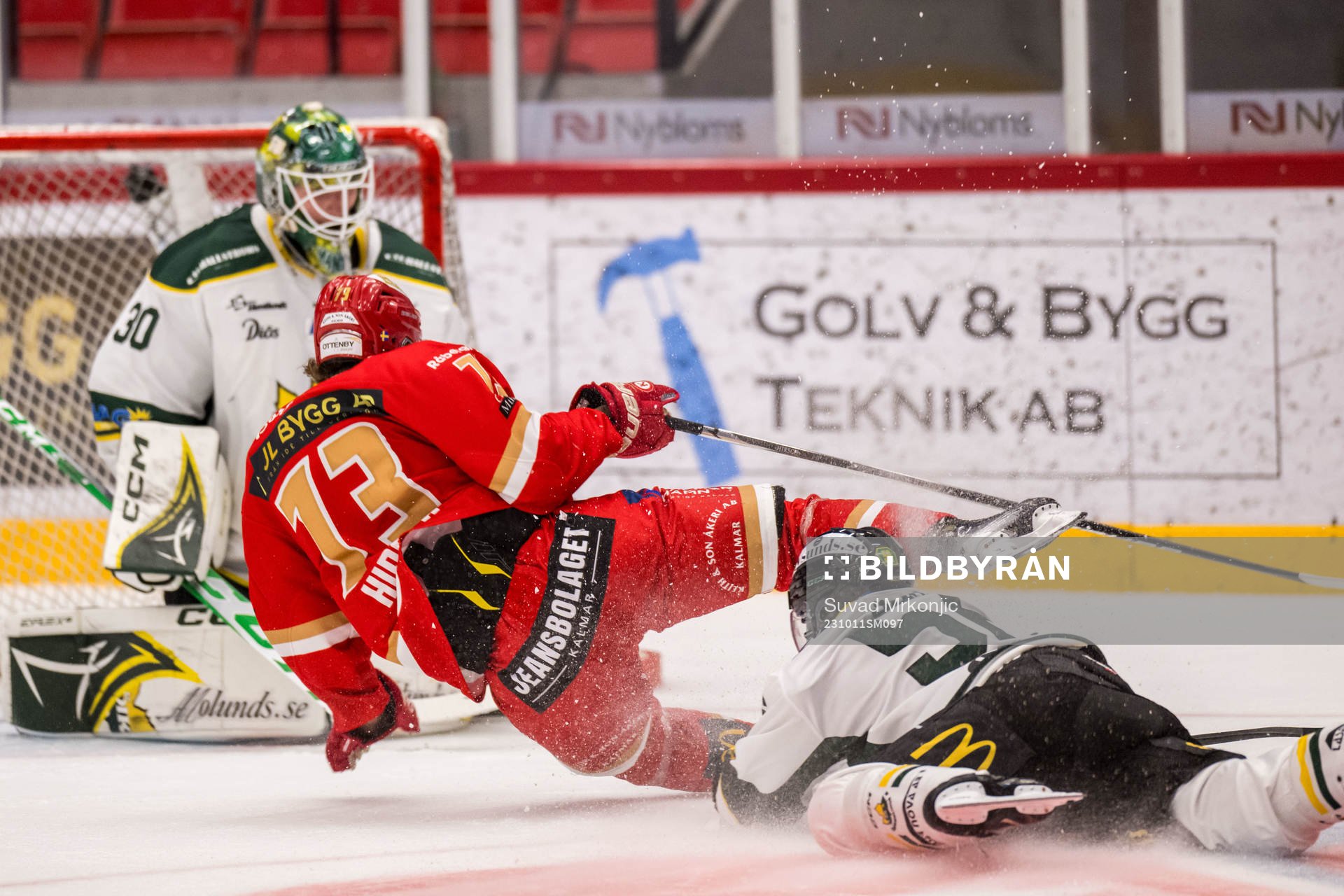 Kalmars Adam Hirsch och Östersunds Anton Öhman