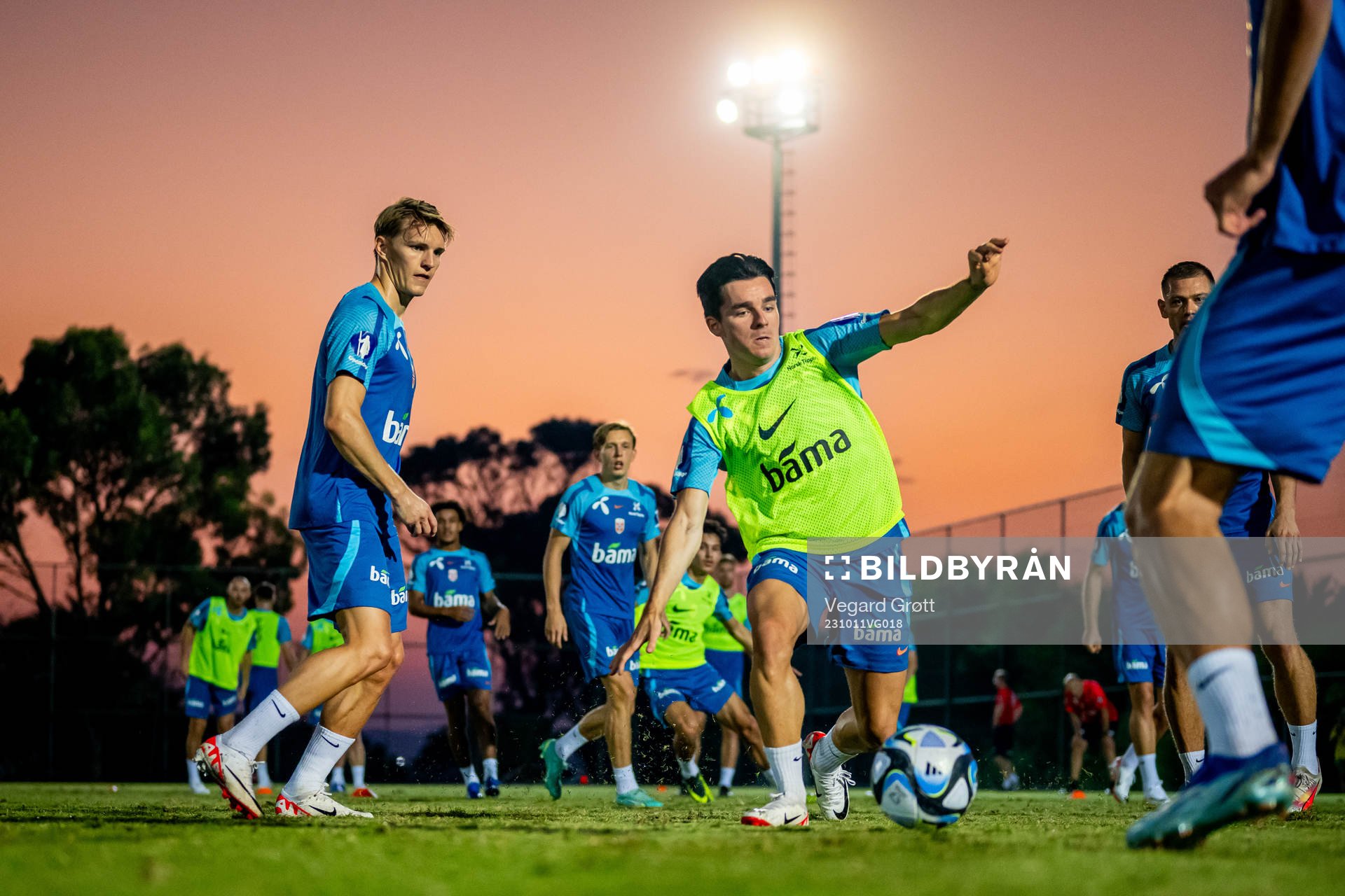 Martin Ødegaard and Hugo Vetlesen of the Norwegian