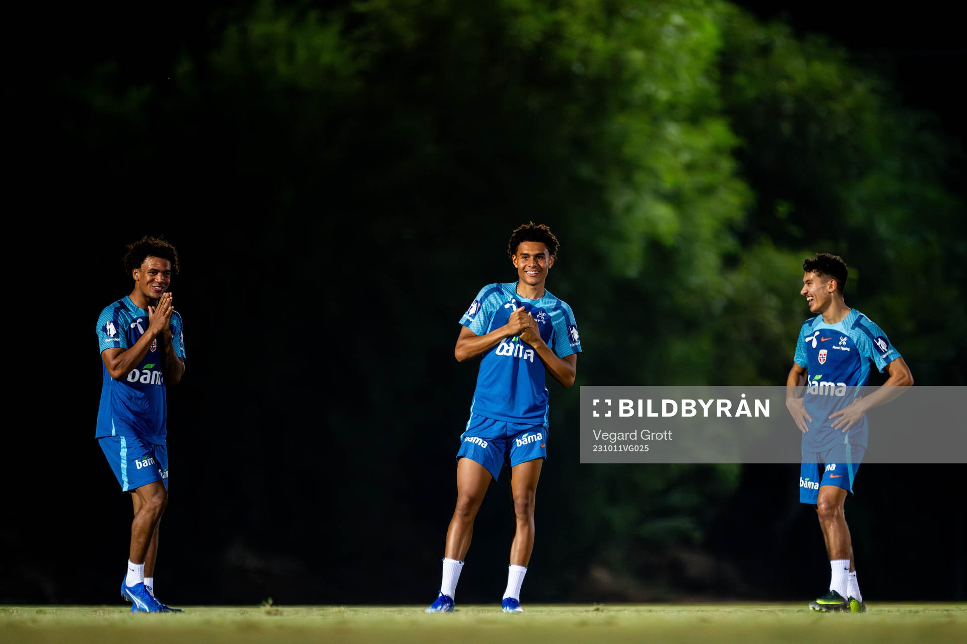 Oscar Bobb, Antonio Nusa and Osame Sahraoui of the