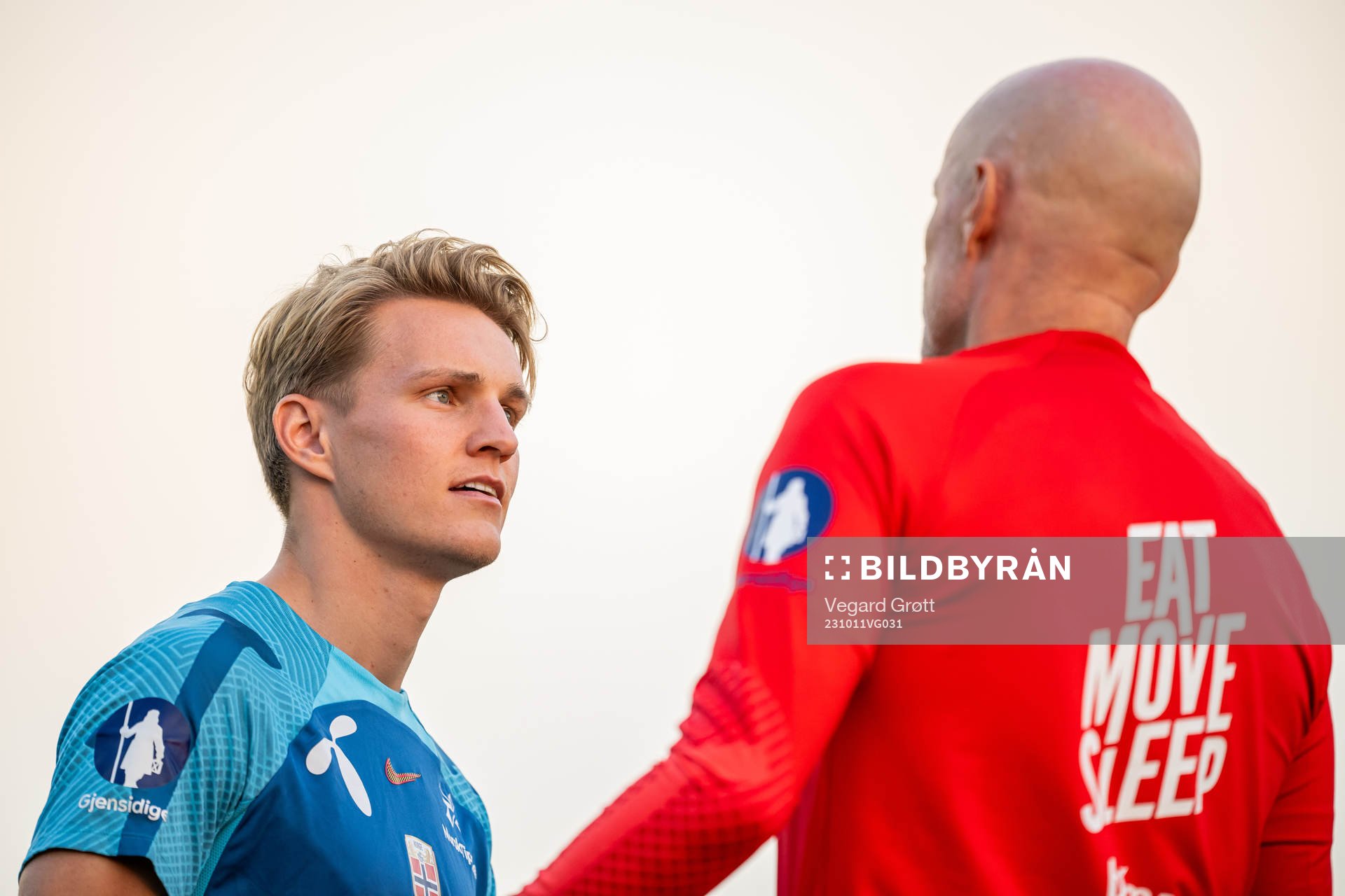 Martin Ødegaard and Ståle Solbakken, head coach of the