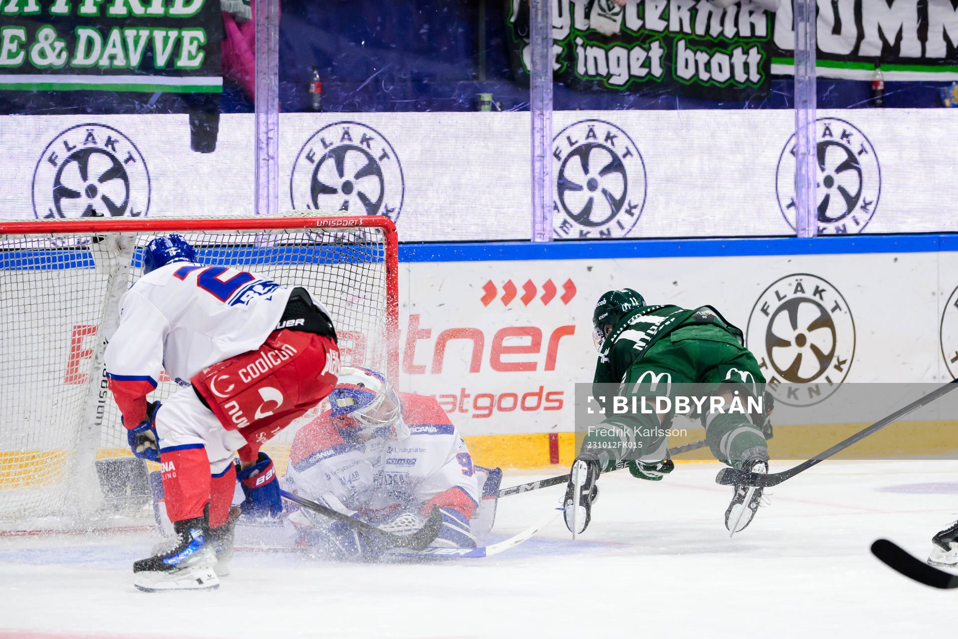 Oskarshamns målvakt Marek Langhamer och Färjestads Joakim