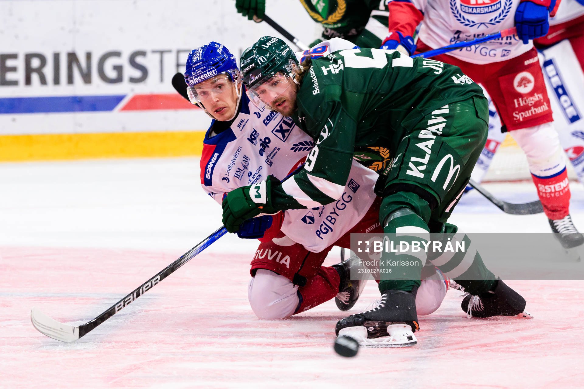 Oskarshamns Lukas Jasek och Färjestads Linus Johansson