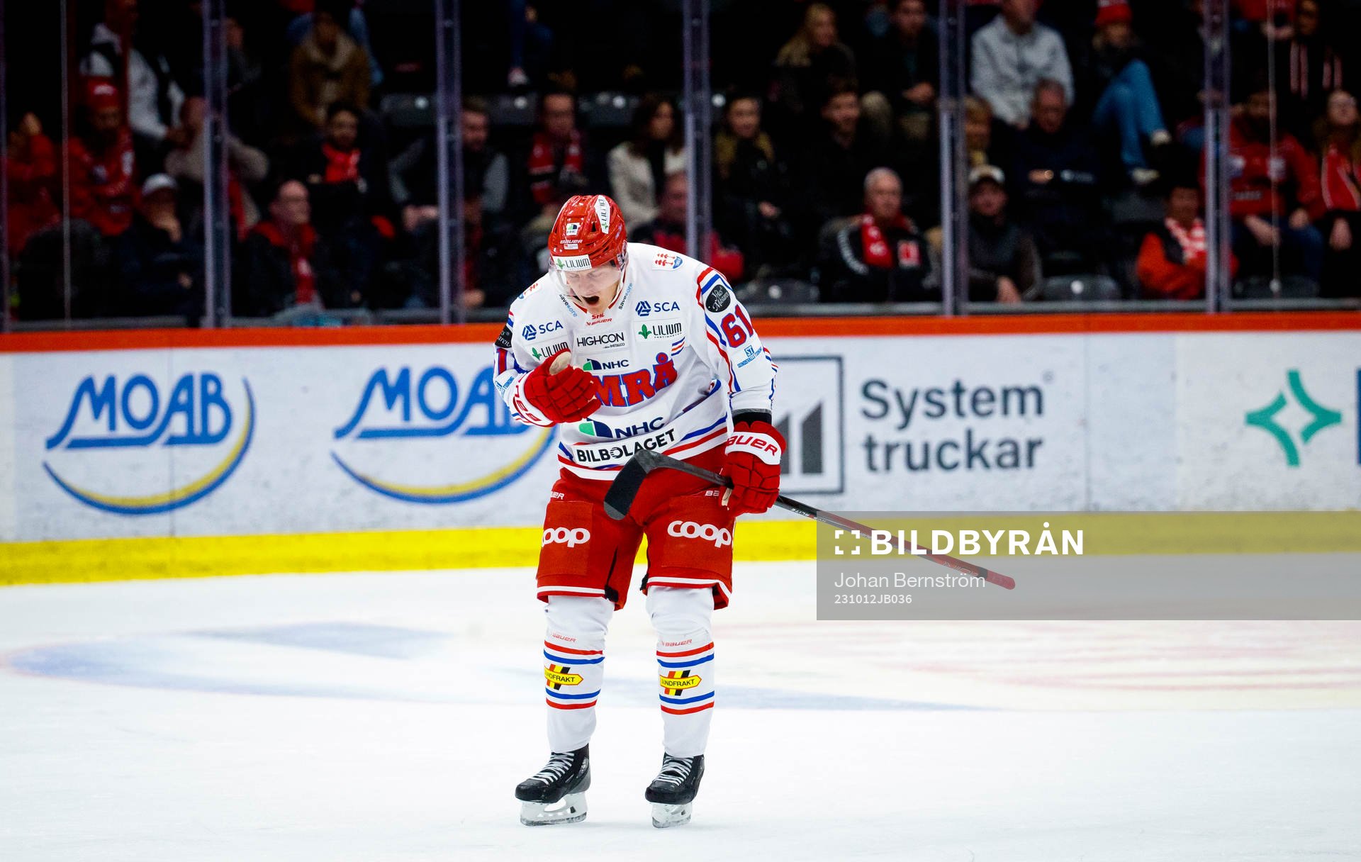 Timrås Axel Rindell jublar vid 0-1