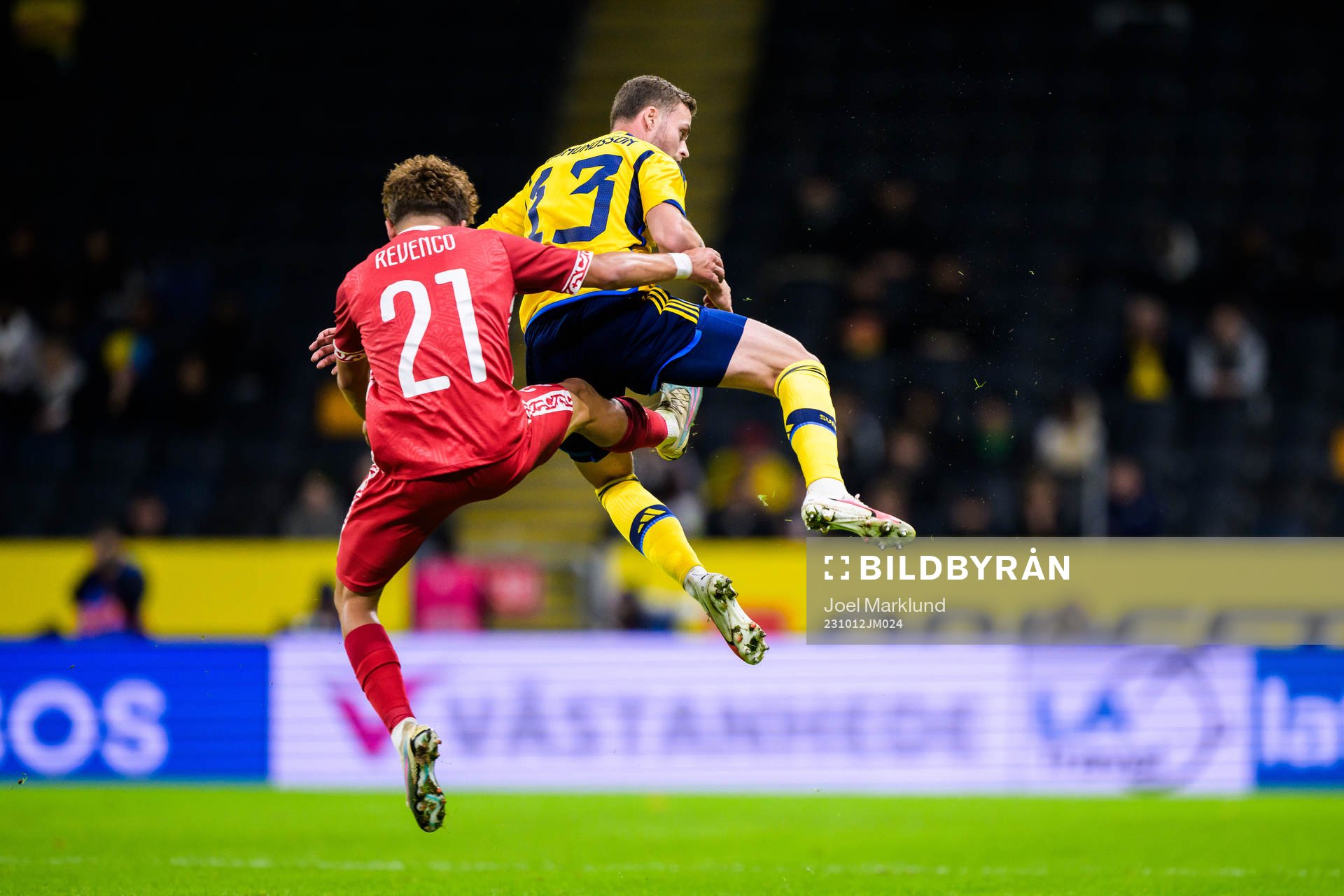 Ioan-Calin Revenco of Moldova and Gabriel Gudmundsson of