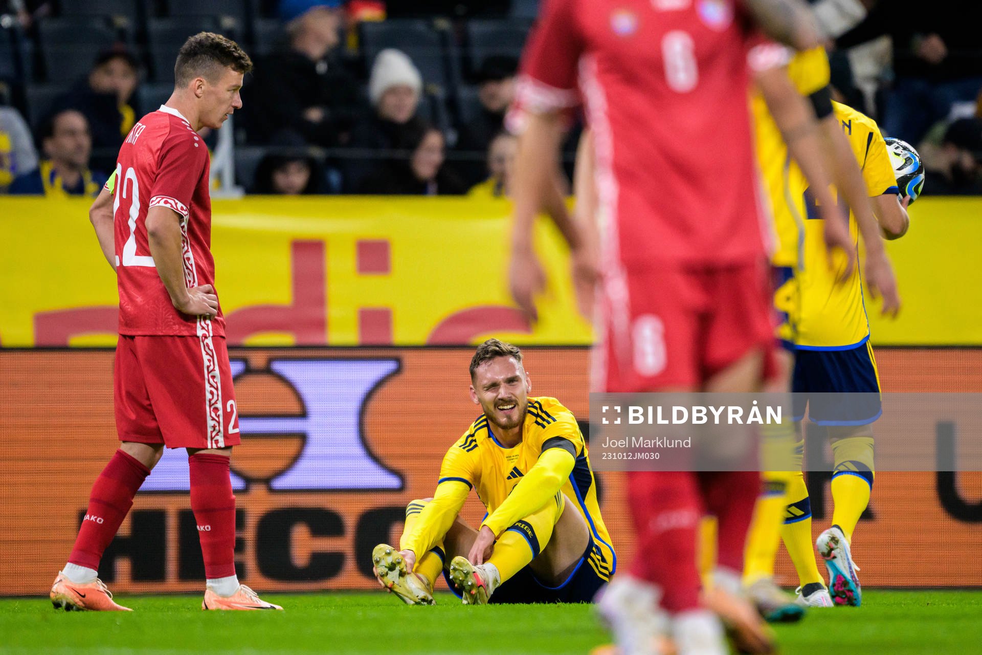 Linus Wahlqvist Egnell of Sweden in pain