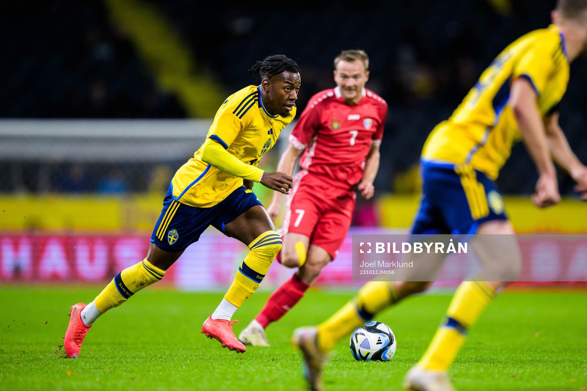 Anthony Elanga of Sweden