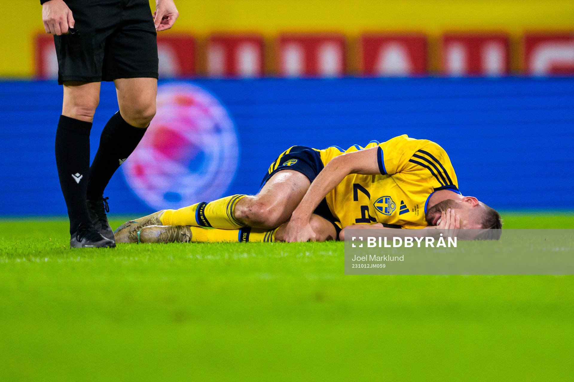 Marcus Rohdén of Sweden in pain