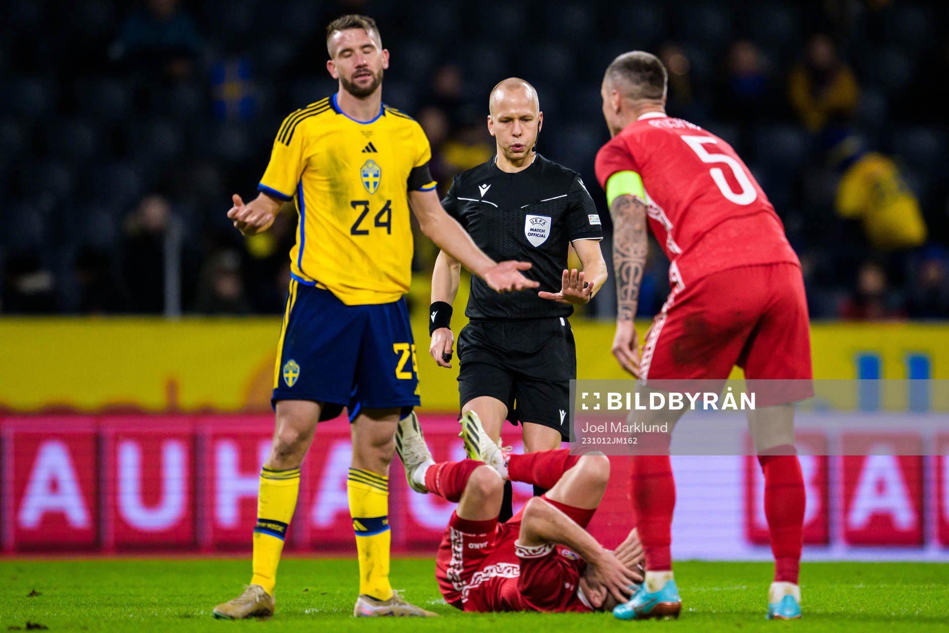 Referee Antti Munukka