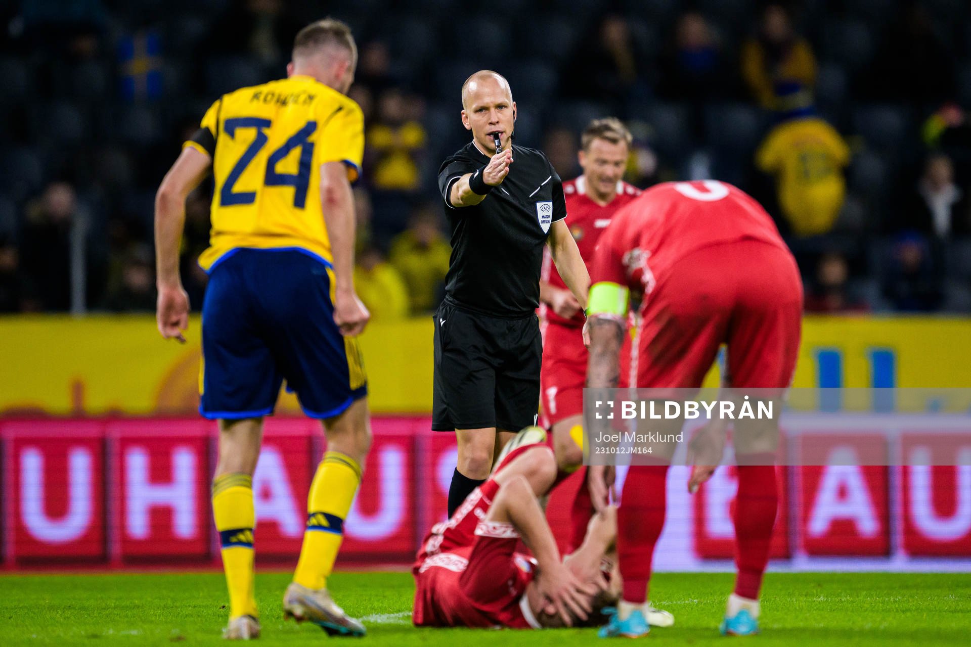 Referee Antti Munukka