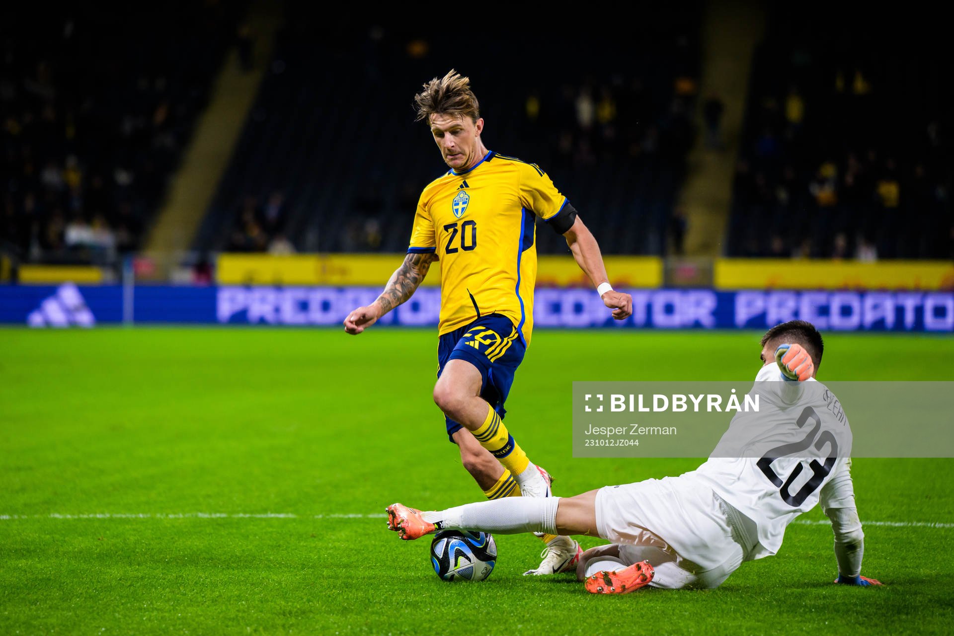 Kristoffer Olsson of Sweden and Dorian Railean of Moldova