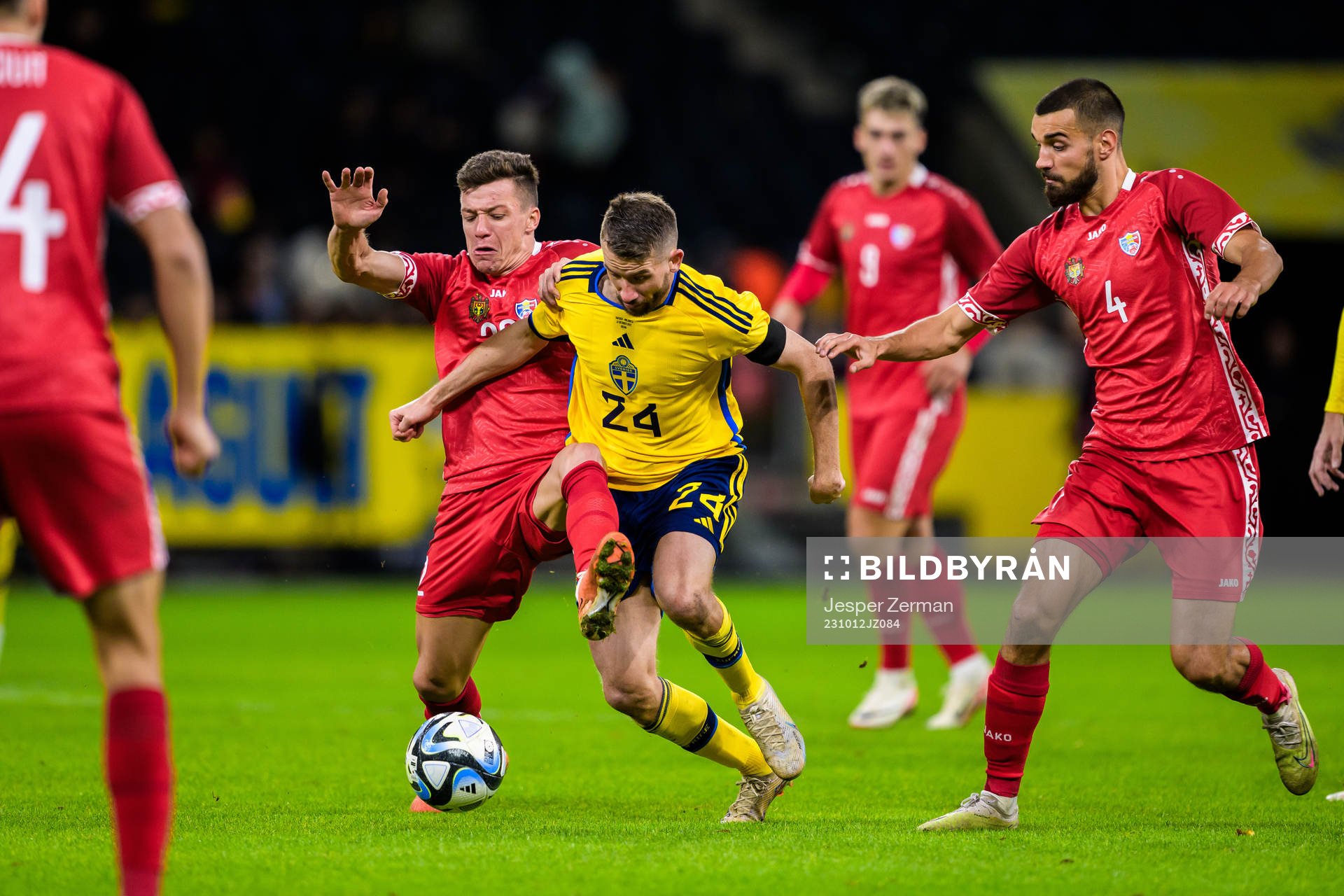 Vadim Rata and Vladislav Baboglo of Moldova against Marcus