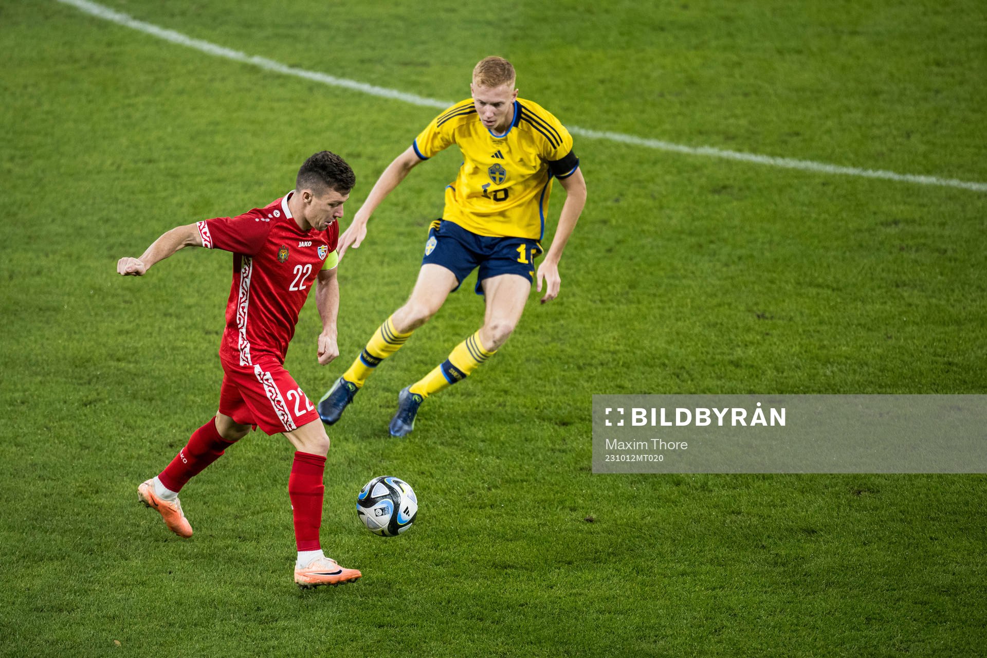 Vadim Rata  of Moldova and Hugo Larsson of Sweden