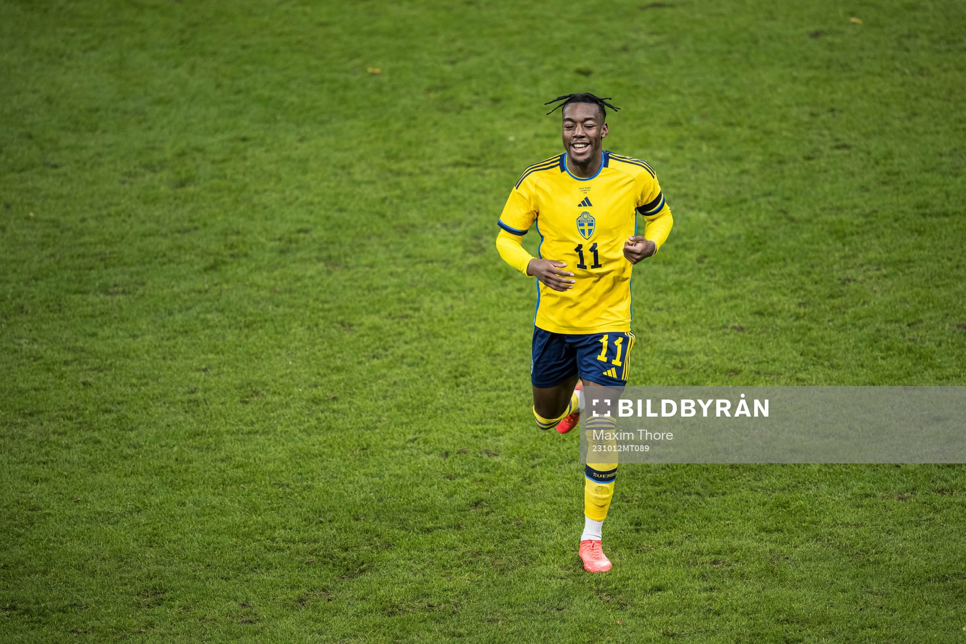 Anthony Elanga of Sweden celebrating