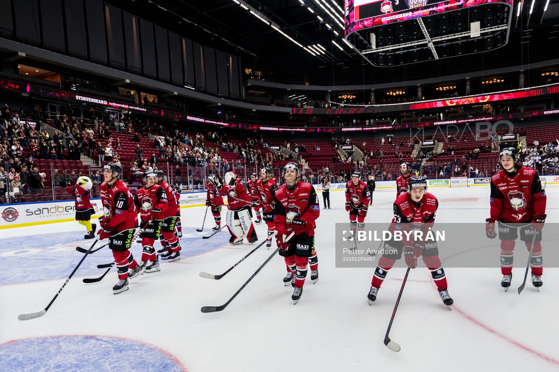 Malmö Redhawks spelare jublar