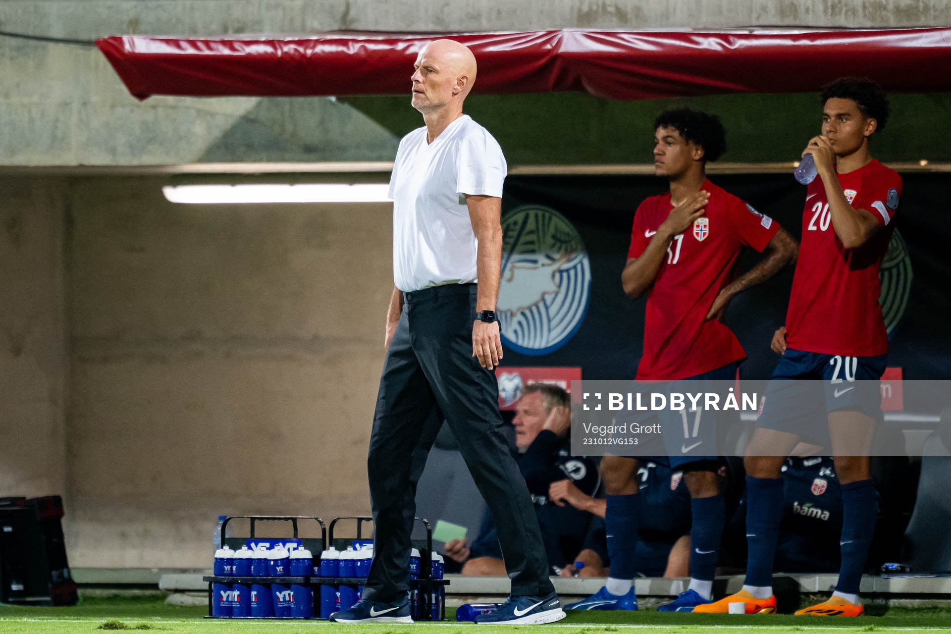 Ståle Solbakken, head coach of Norway, Oscar Bobb and