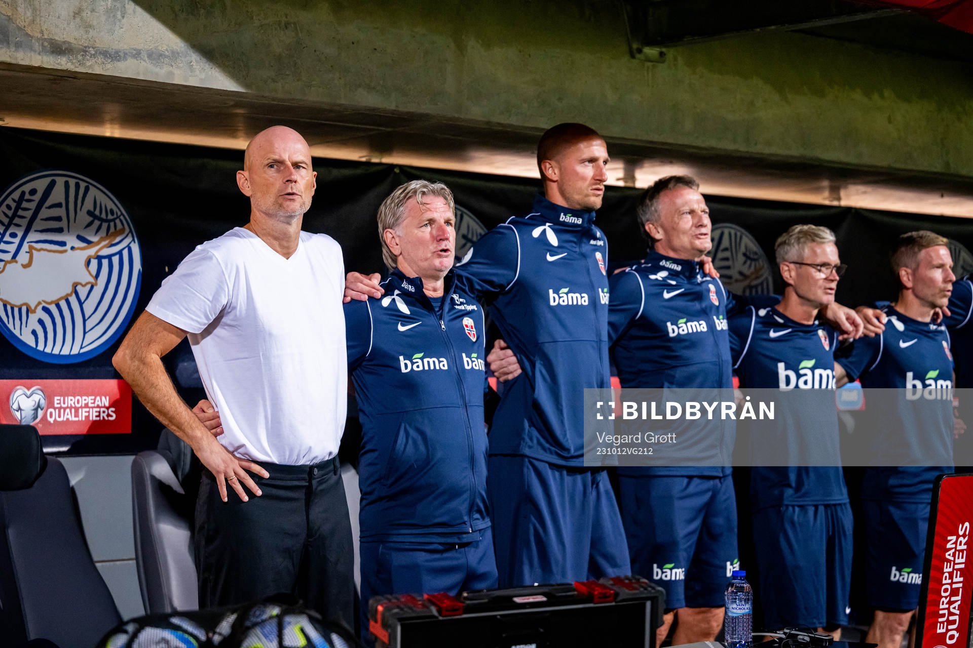 Head coach Ståle Solbakken, assistant coach Kent