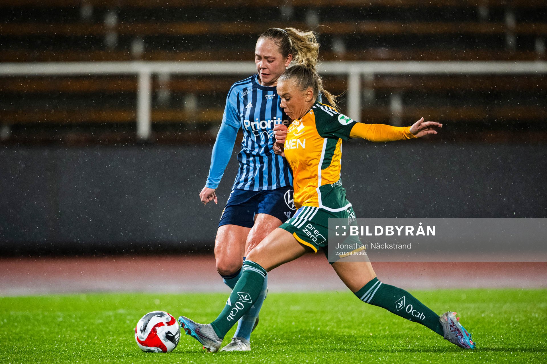 Djurgårdens Alice Bergström och IFK Norrköpings Jennie