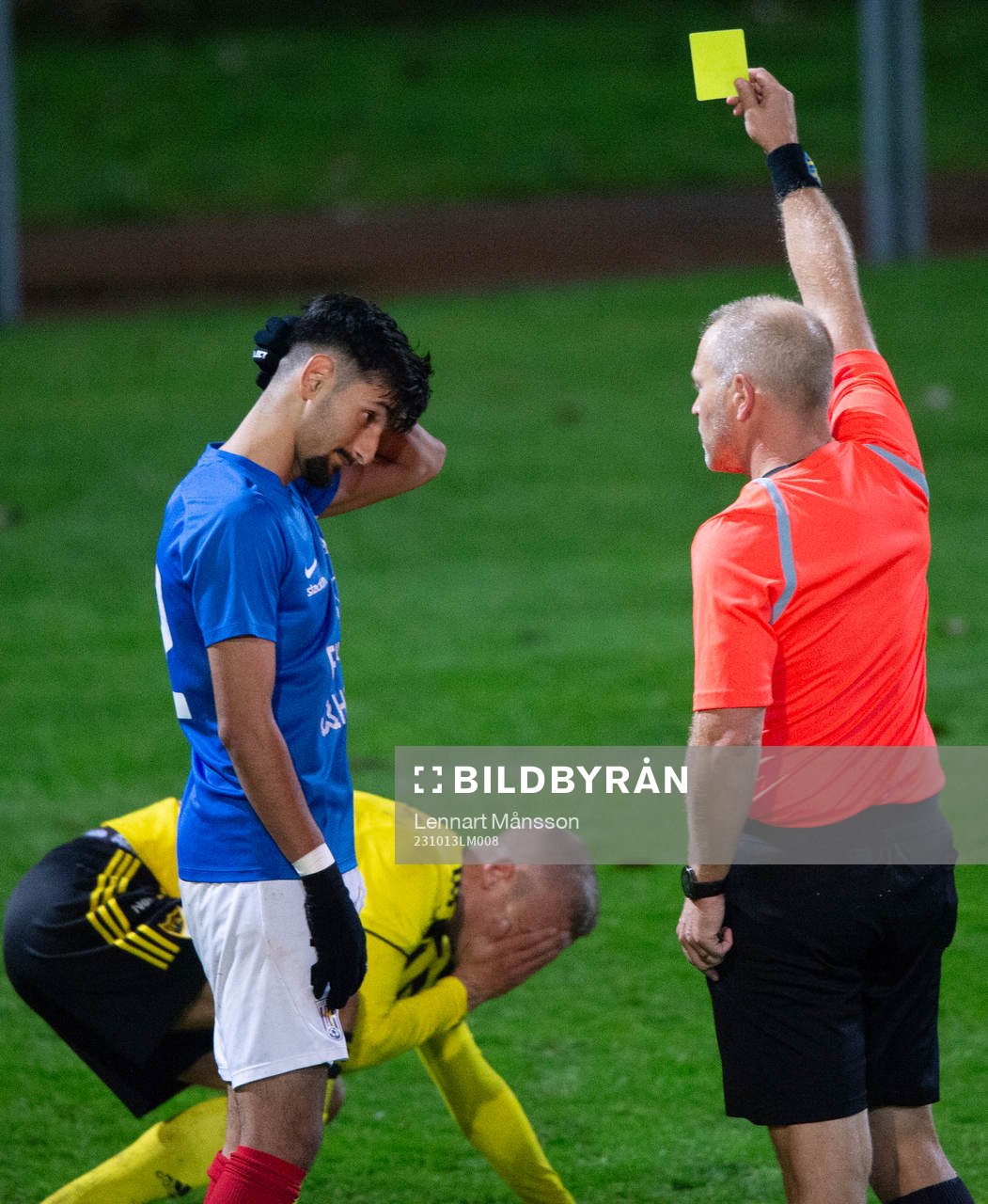 Balkans Mallwand Agha blir utvisad i matchen i div. 2