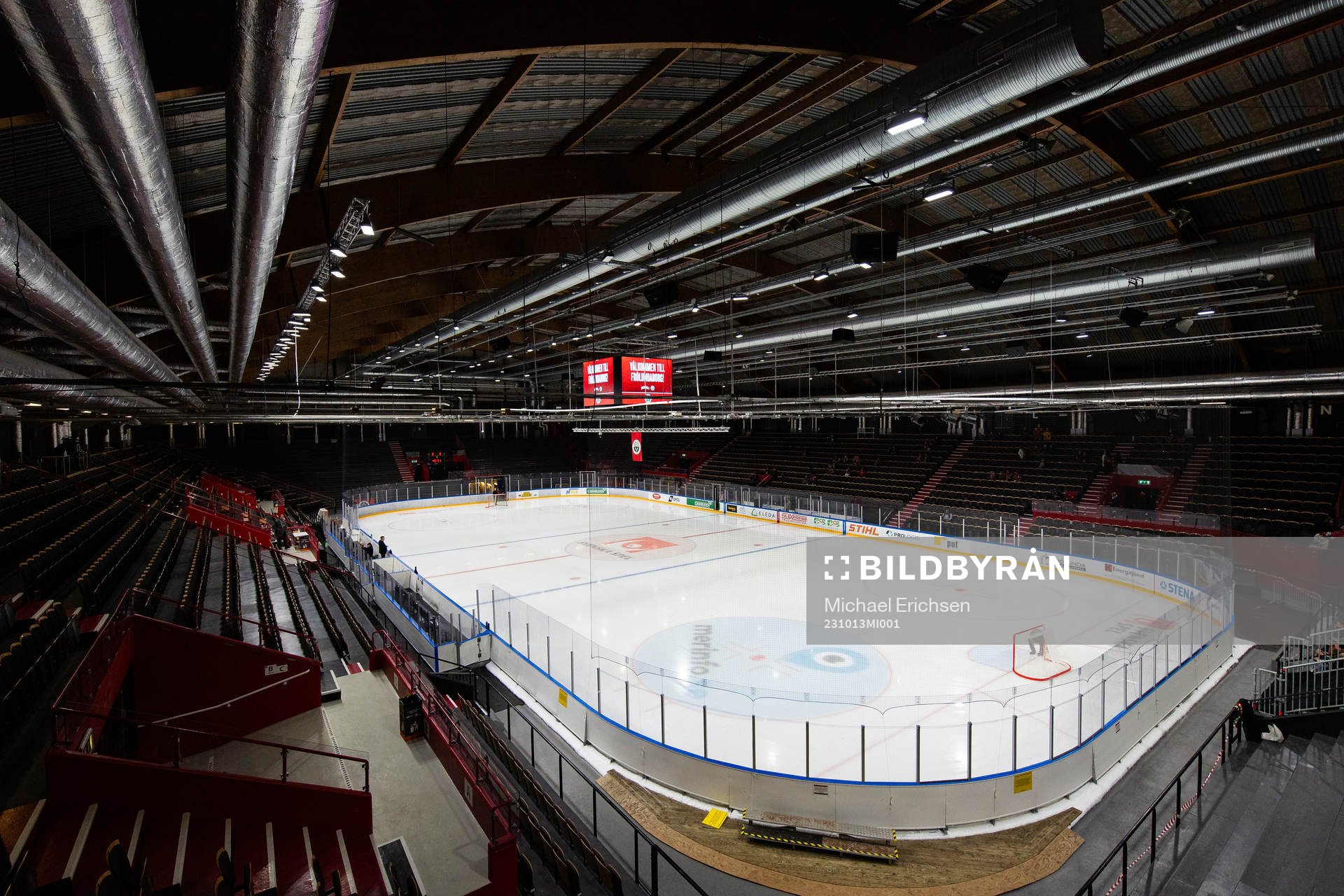 Frölundaborg innan ishockeymatchen i SDHL mellan Frölunda