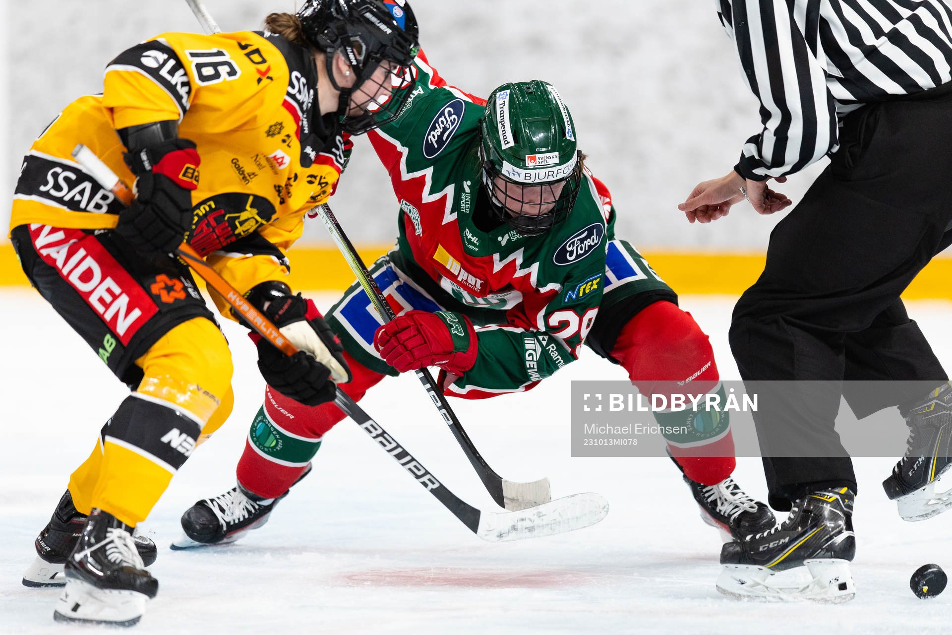 Luleås Petra Nieminen tekar mot Frölundas Felizia