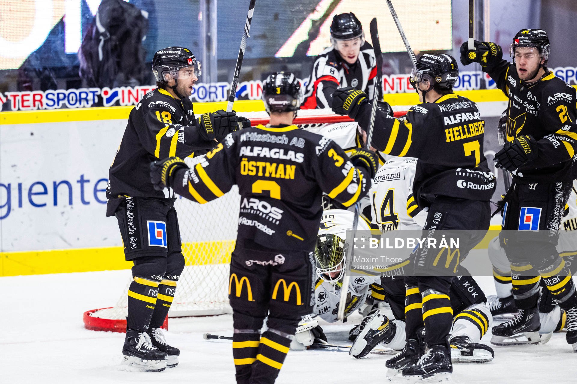 Västerås IKs Shane Gersich jublar