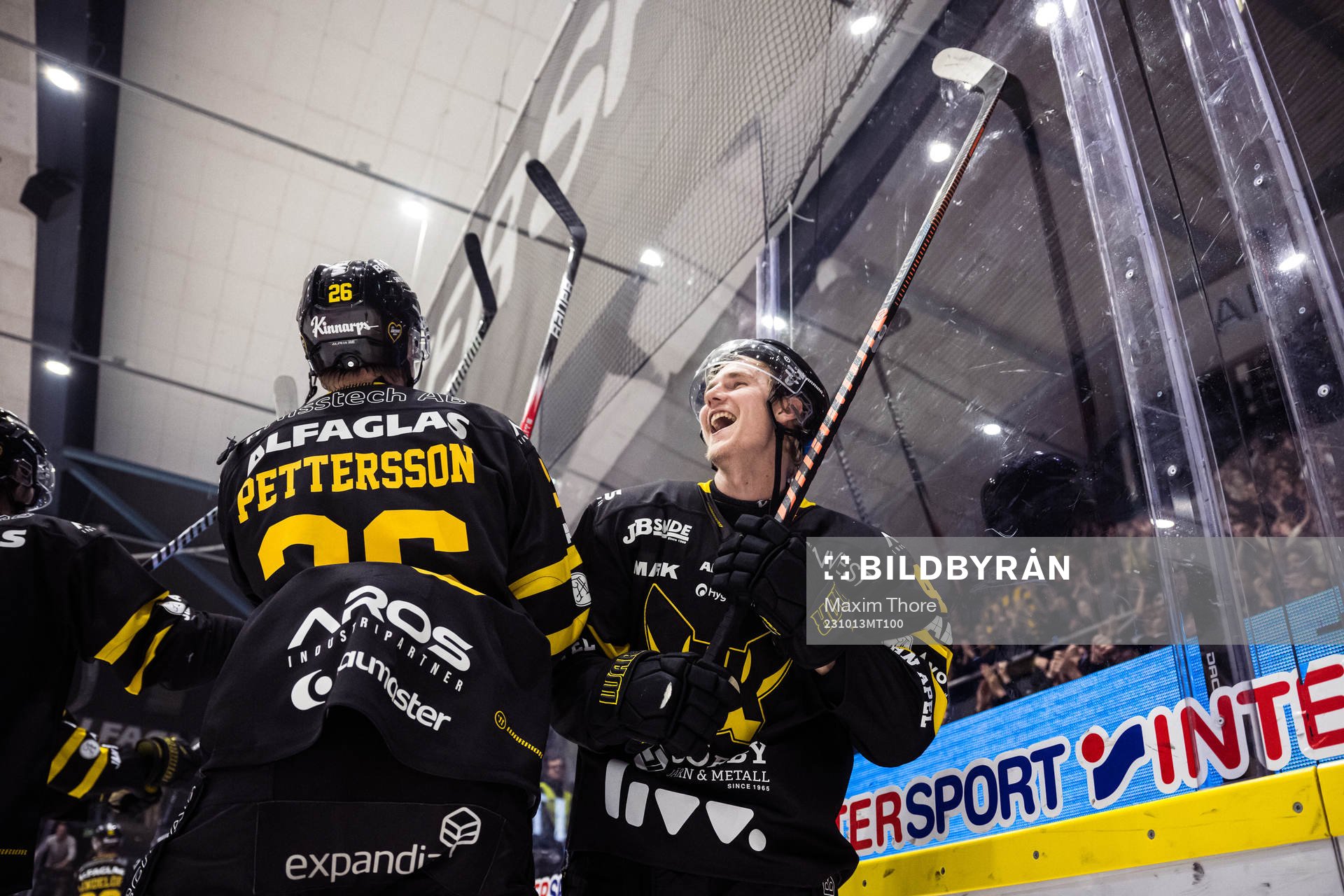 Västerås IKs Isak Skedung jublar