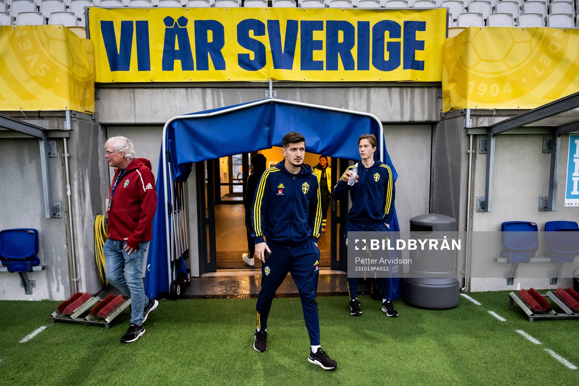 Armin Gigovic and goalkeeper David Celic of Sweden ahead of the UEFA European Under-21 Qualifier football match between Sweden and Moldova on October 13, 2023 in Falkenberg.