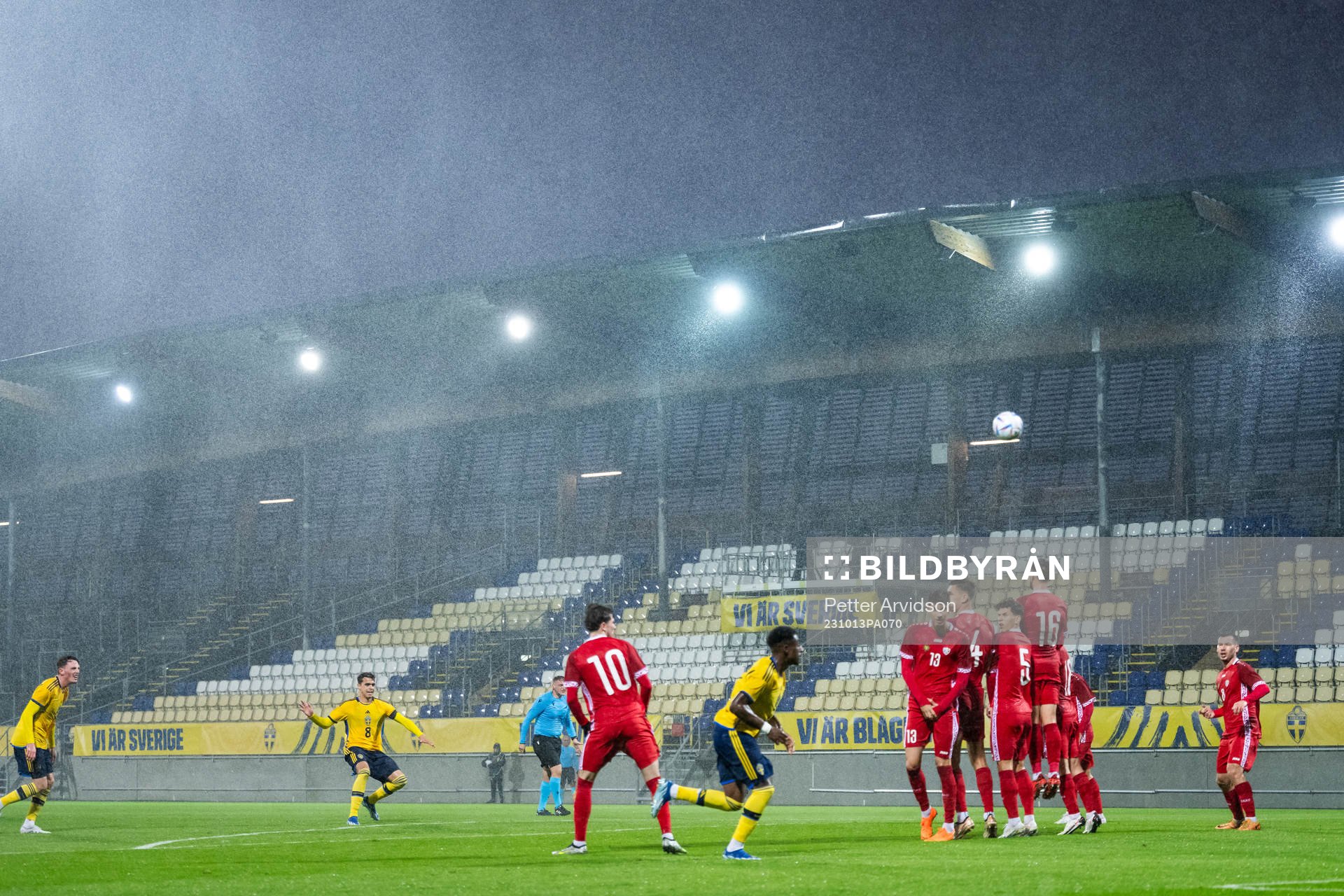 Yasin Ayari of Sweden with a free kick