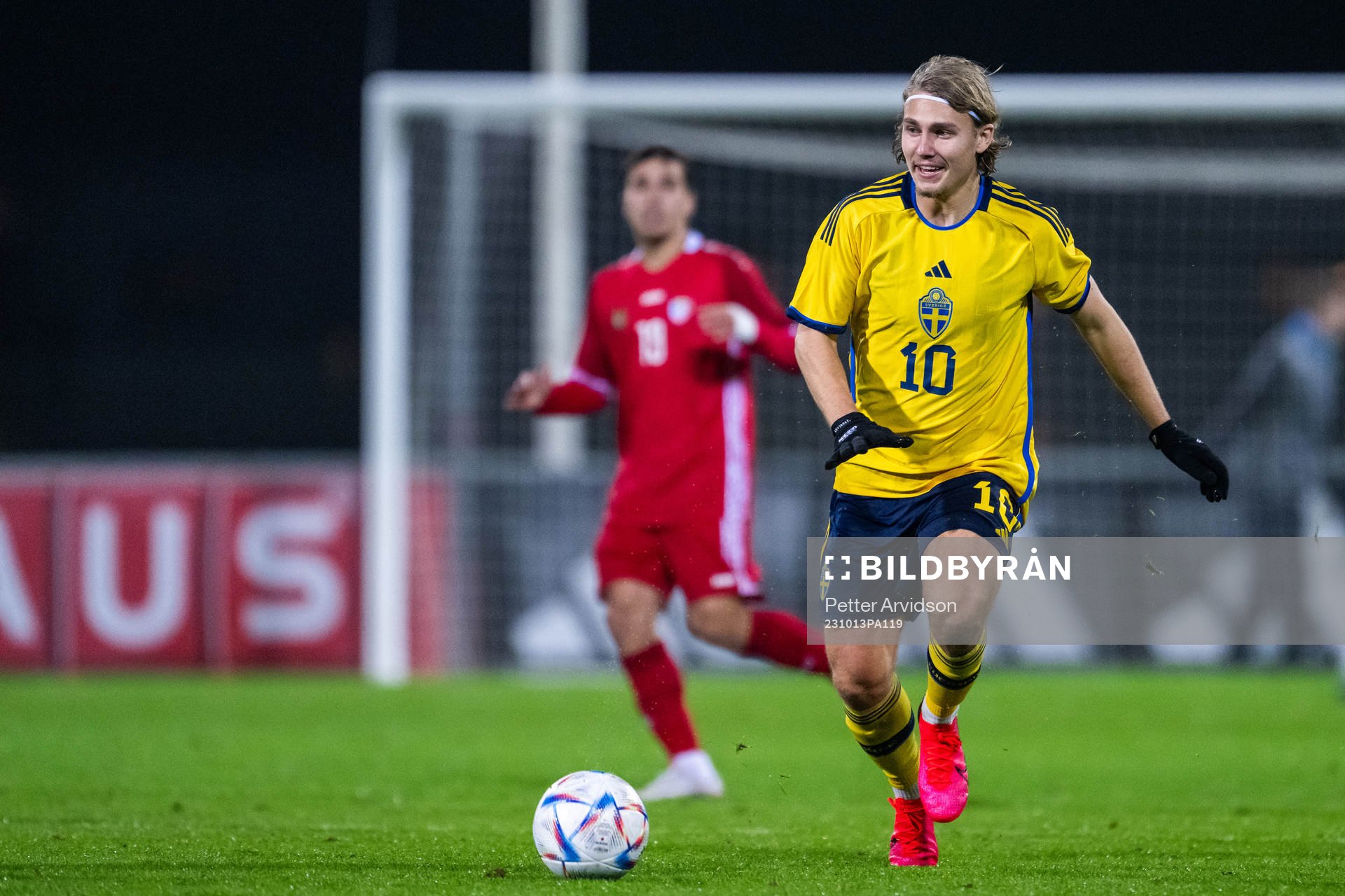 Sebastian Nanasi of Sweden