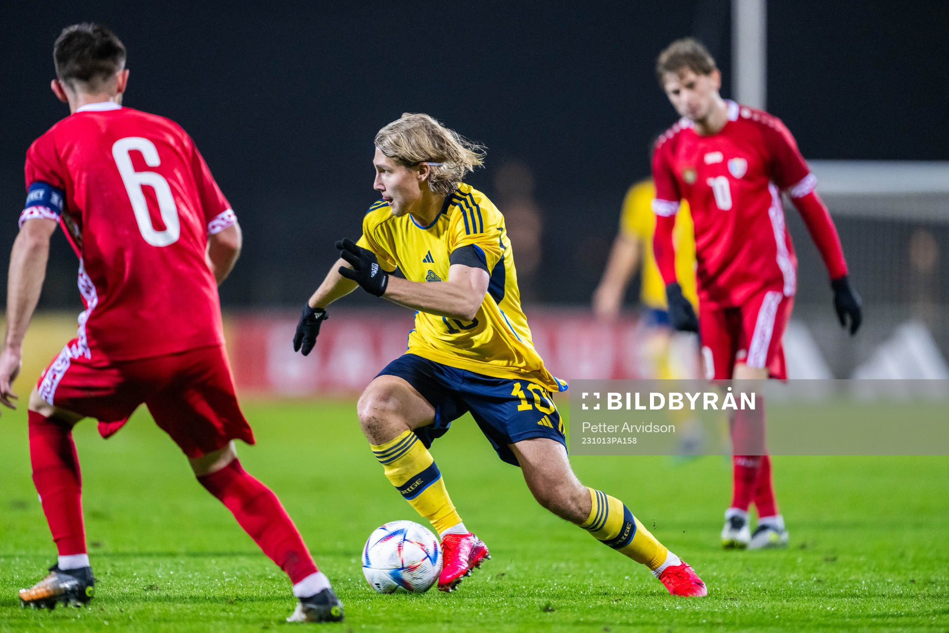 Sebastian Nanasi of Sweden