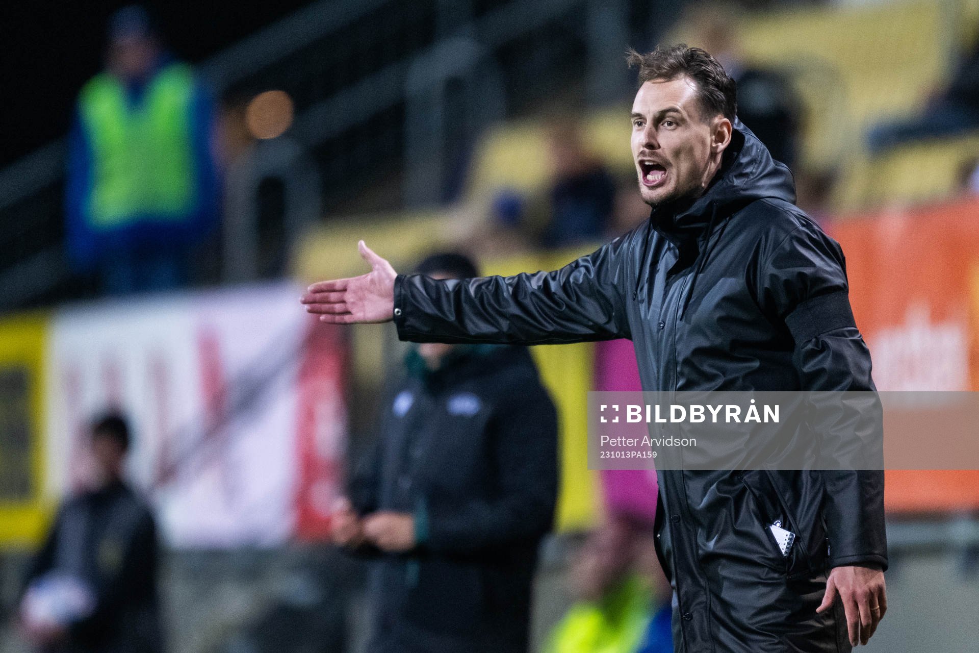 Head coach Daniel Bäckström of Sweden