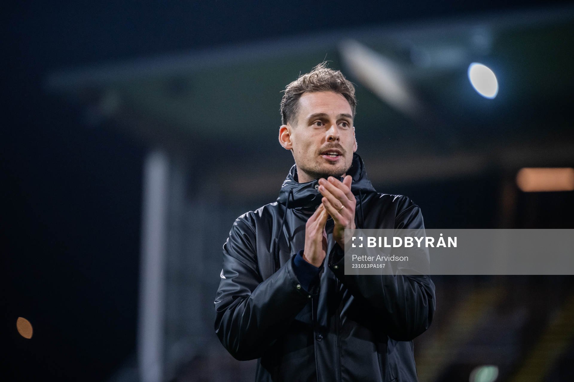 Head coach Daniel Bäckström of Sweden
