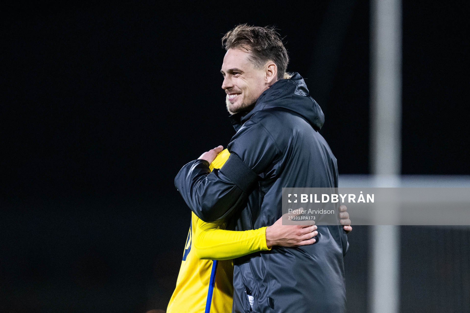 Lucas Bergvall and head coach Daniel Bäckström of Sweden