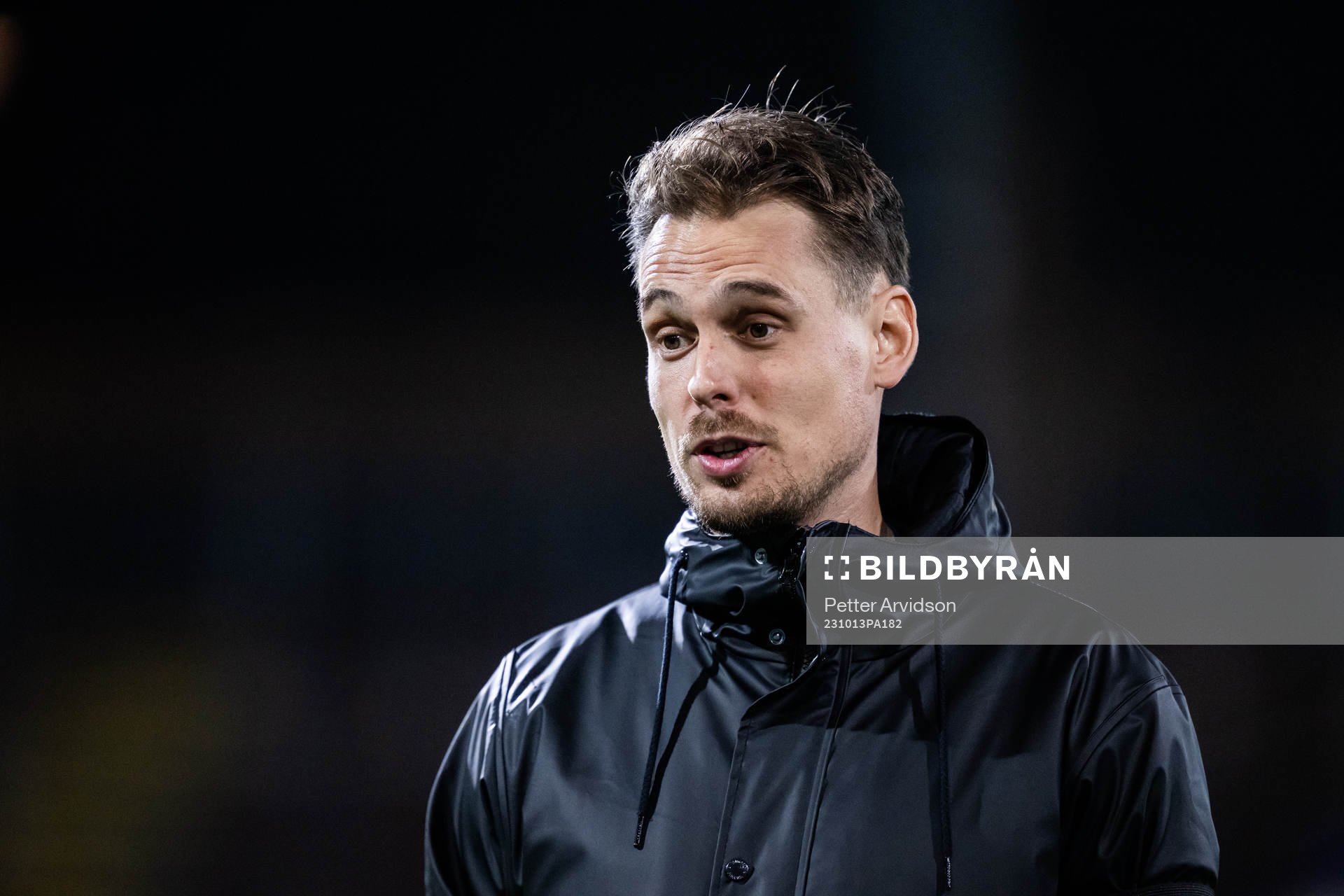 Head coach Daniel Bäckström of Sweden
