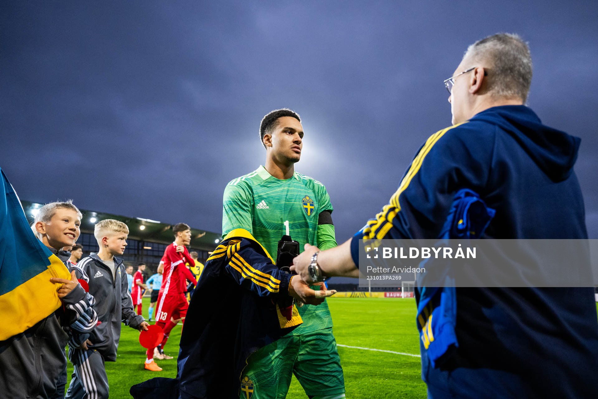 goalkeeper Oliver Dovin of Sweden