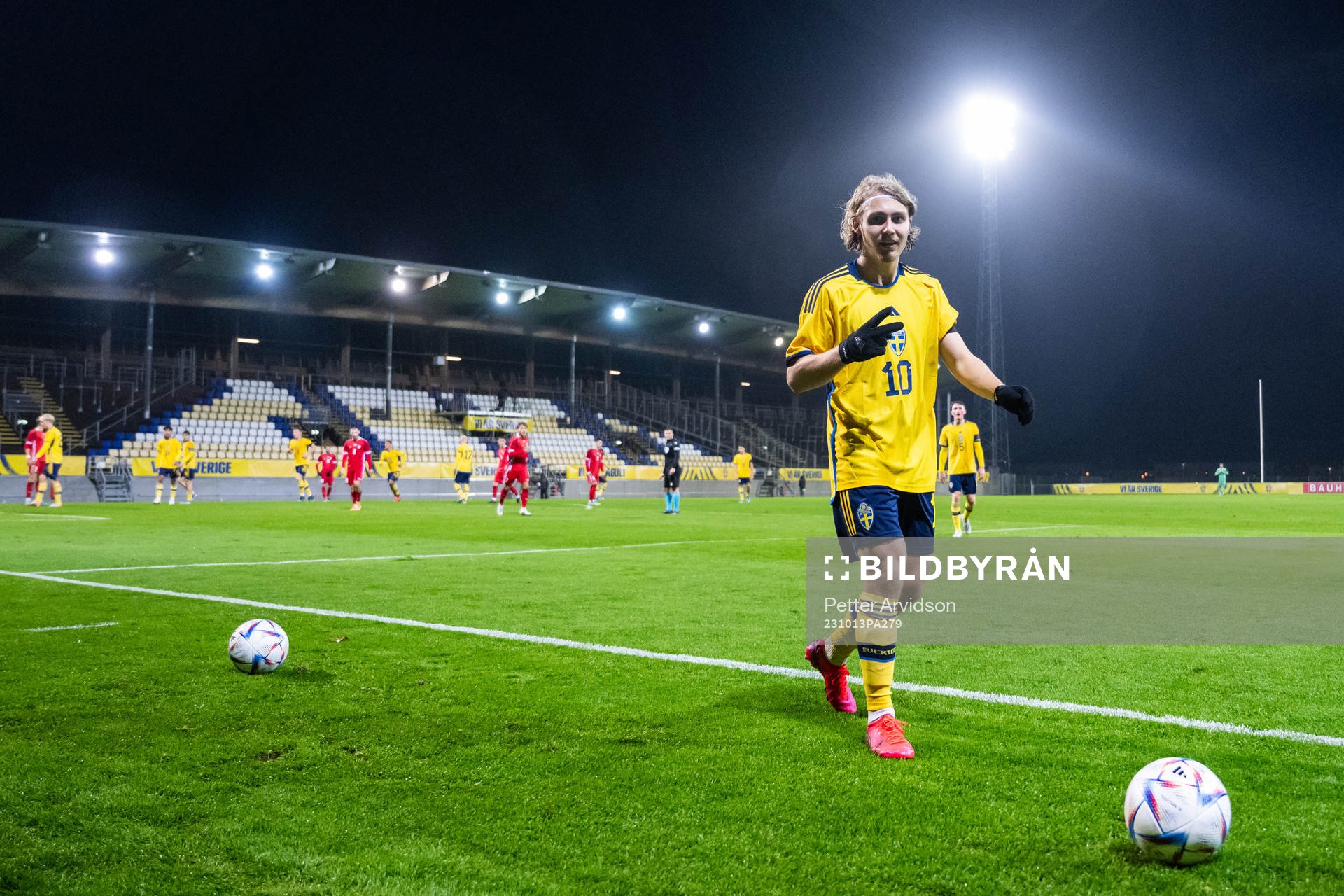 Sebastian Nanasi of Sweden