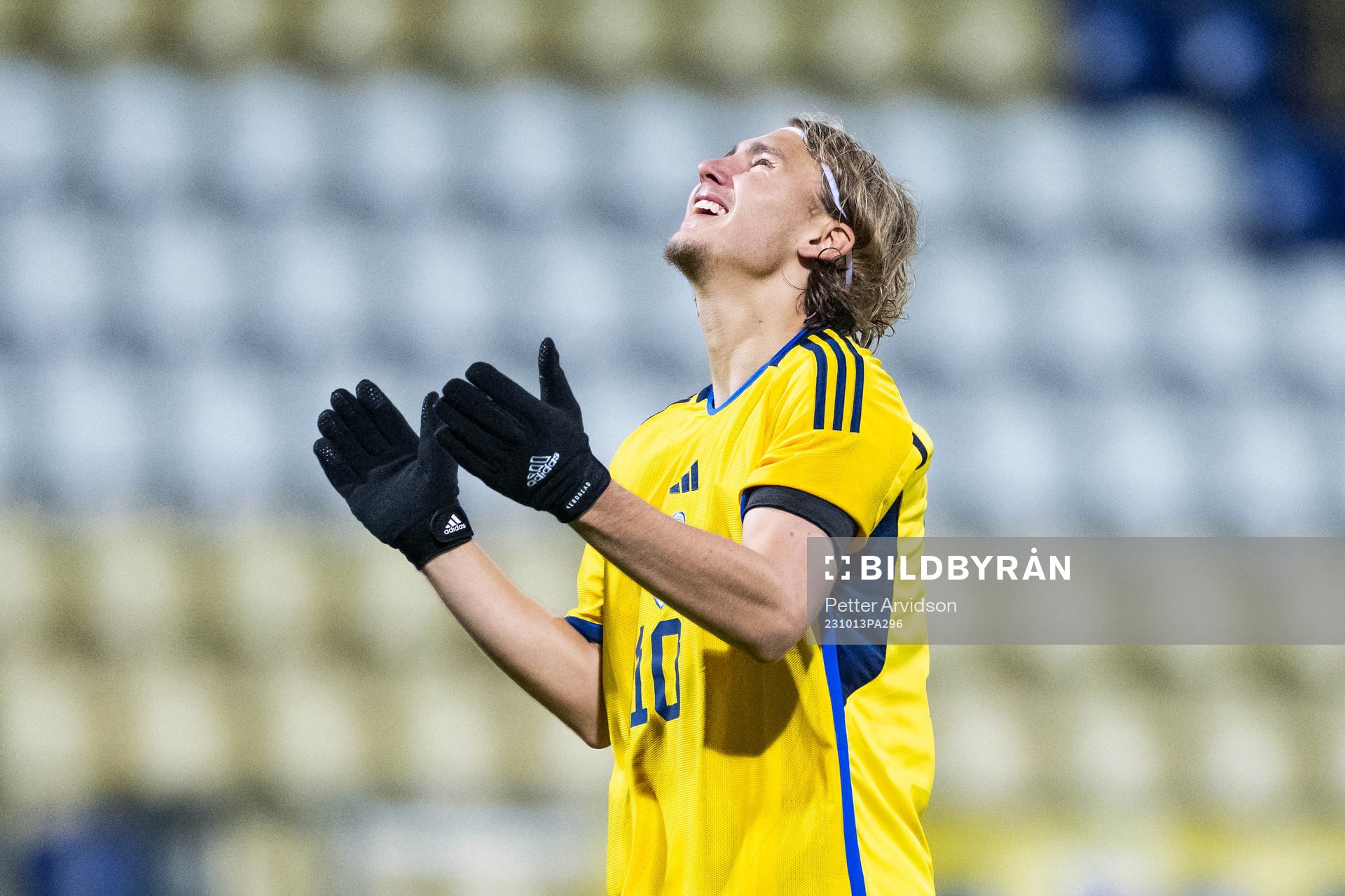 Sebastian Nanasi of Sweden looks dejected