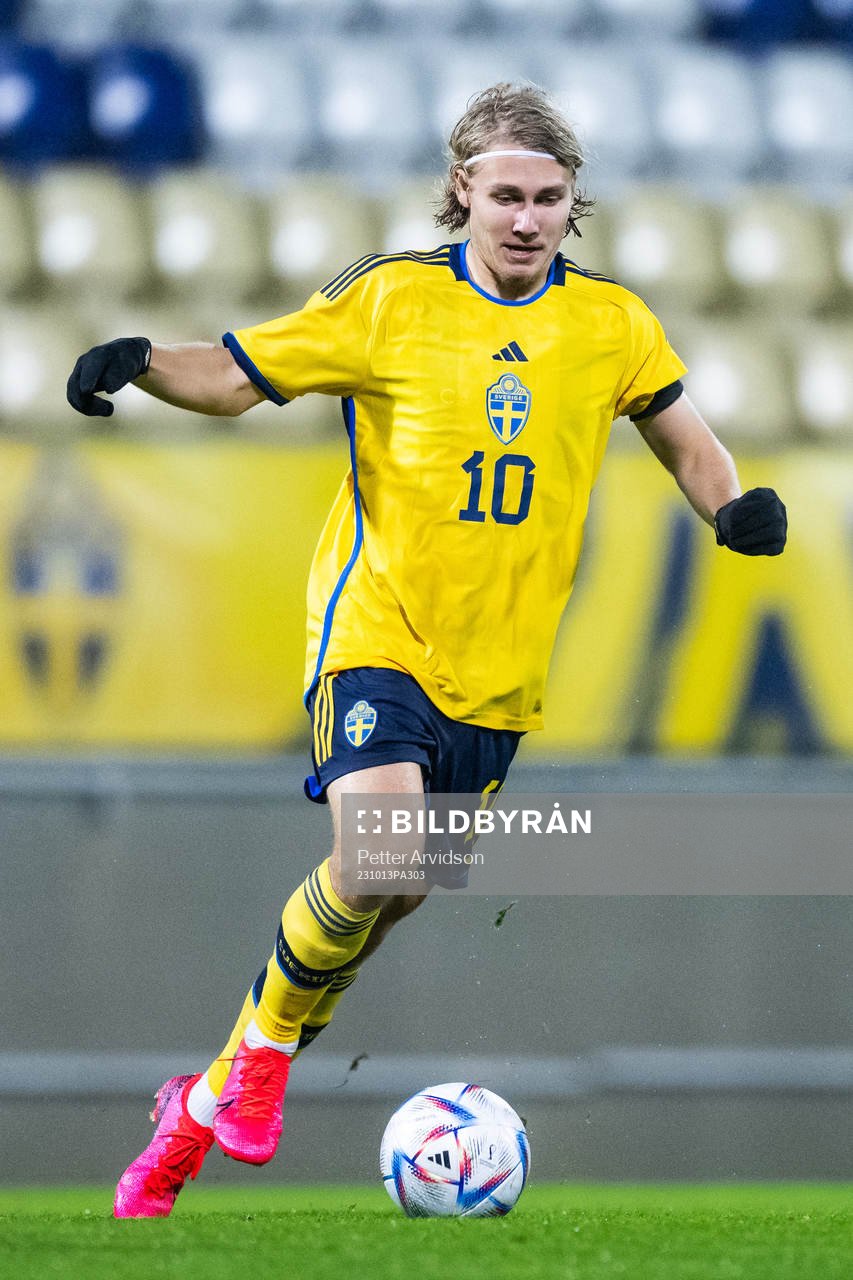Sebastian Nanasi of Sweden
