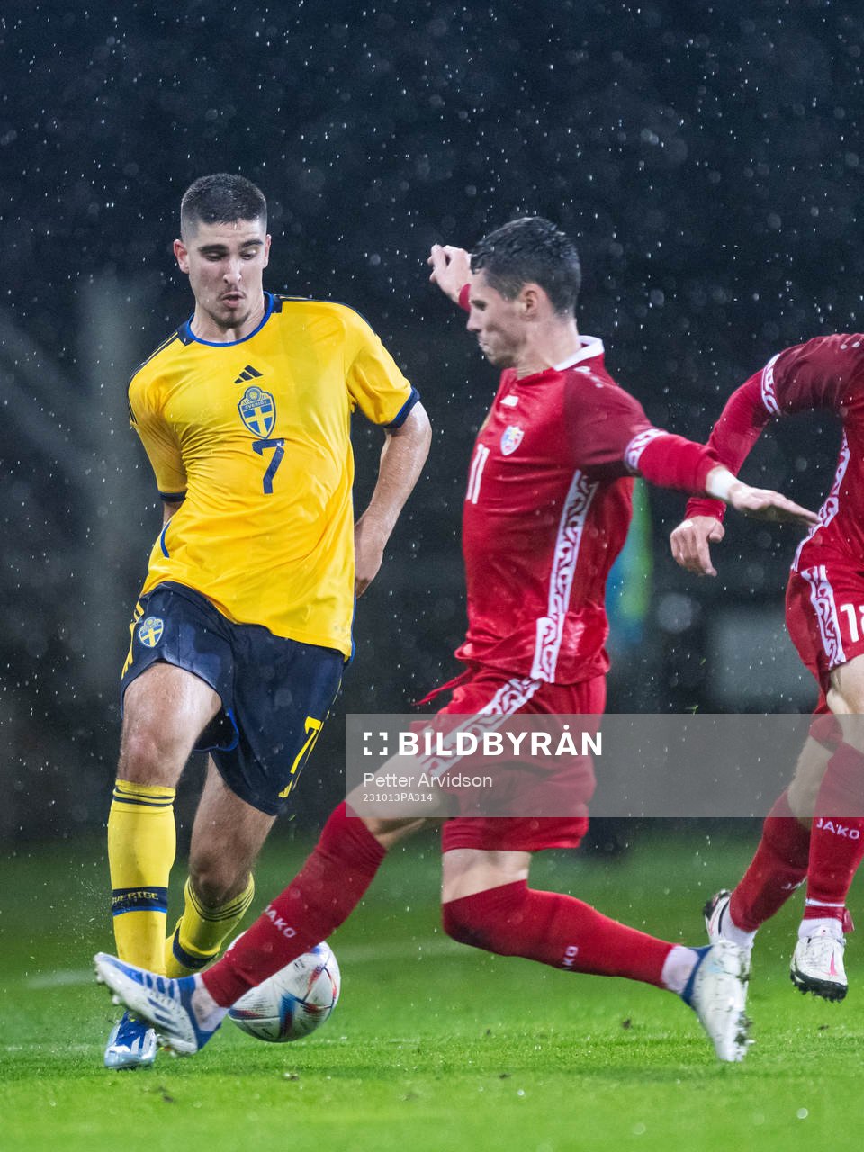 Mayckel Lahdo of Sweden and Daniel Danu of Moldova