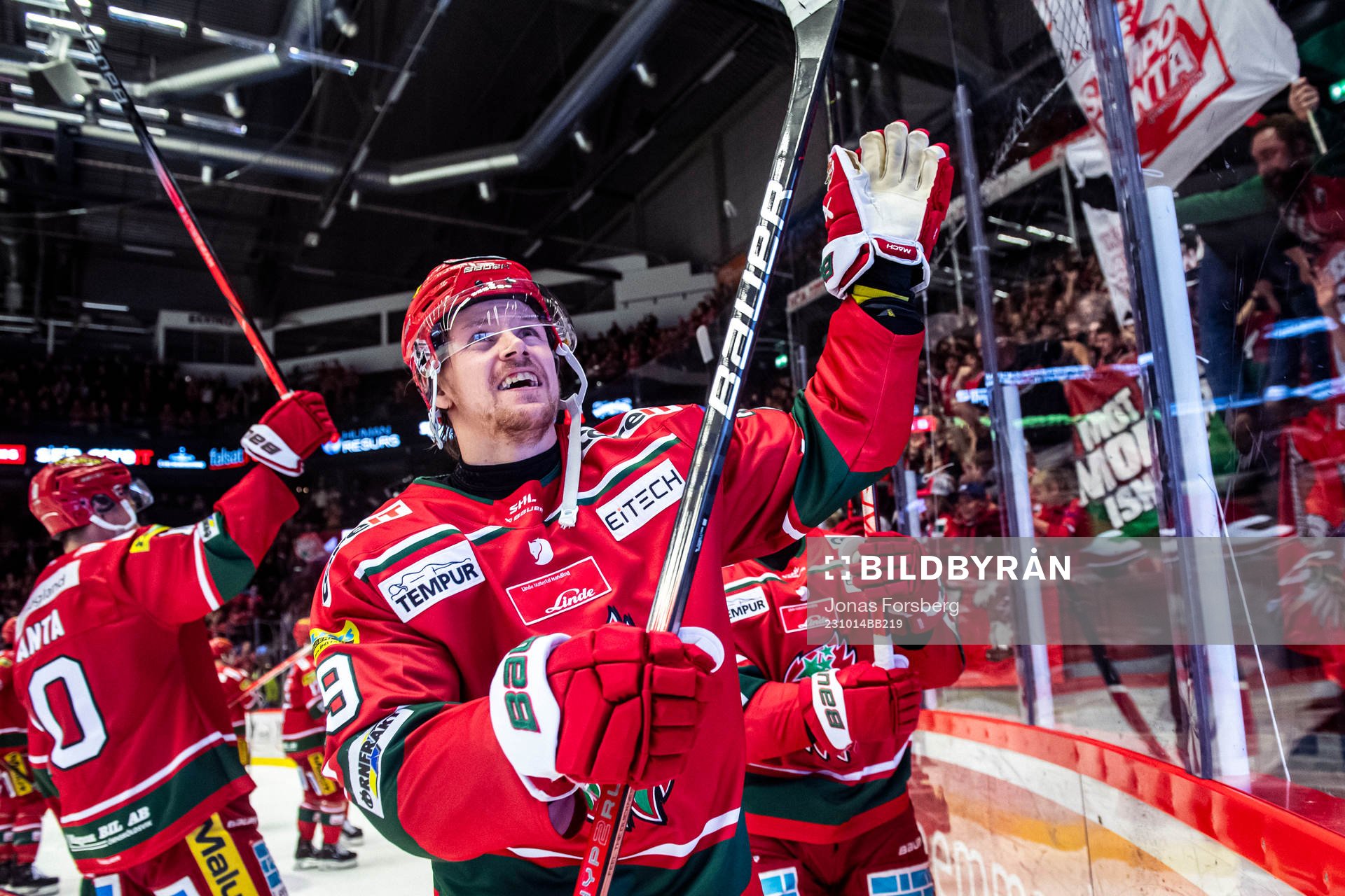 Örebros Milton Oscarson jublar