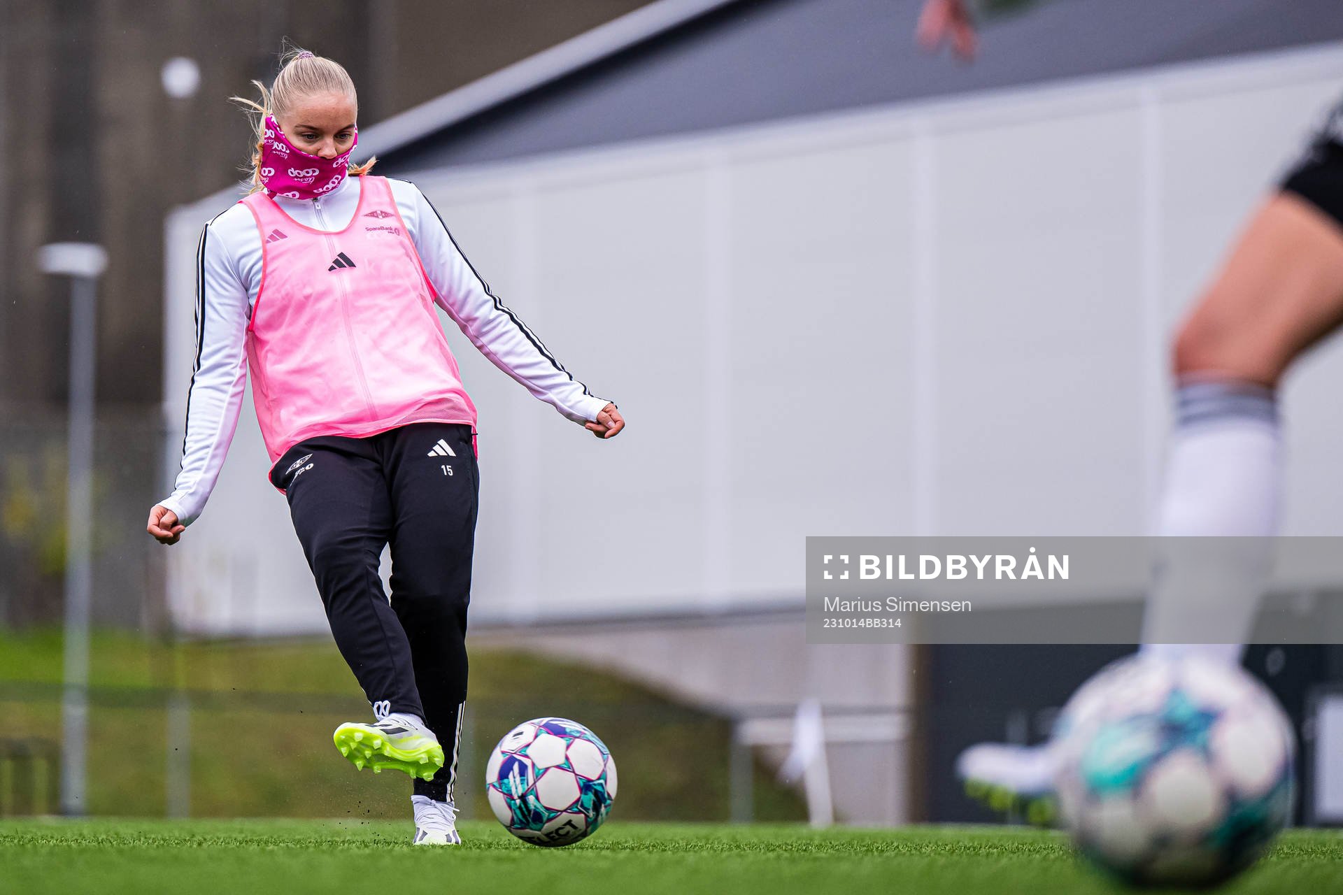 Celine Emilie Nergård of Rosenborg warms up