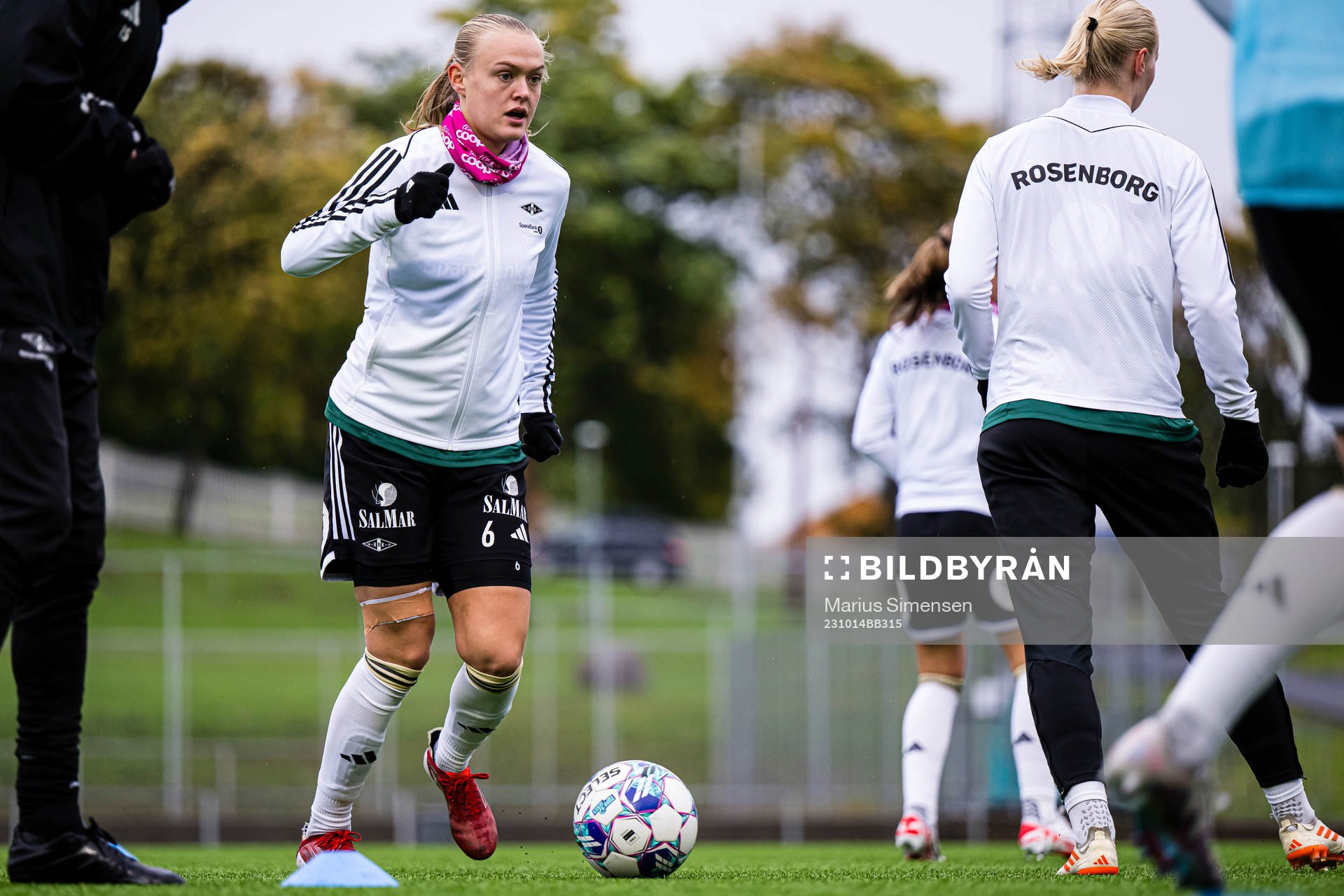 Elin Åhgren Sørum of Rosenborg warms up