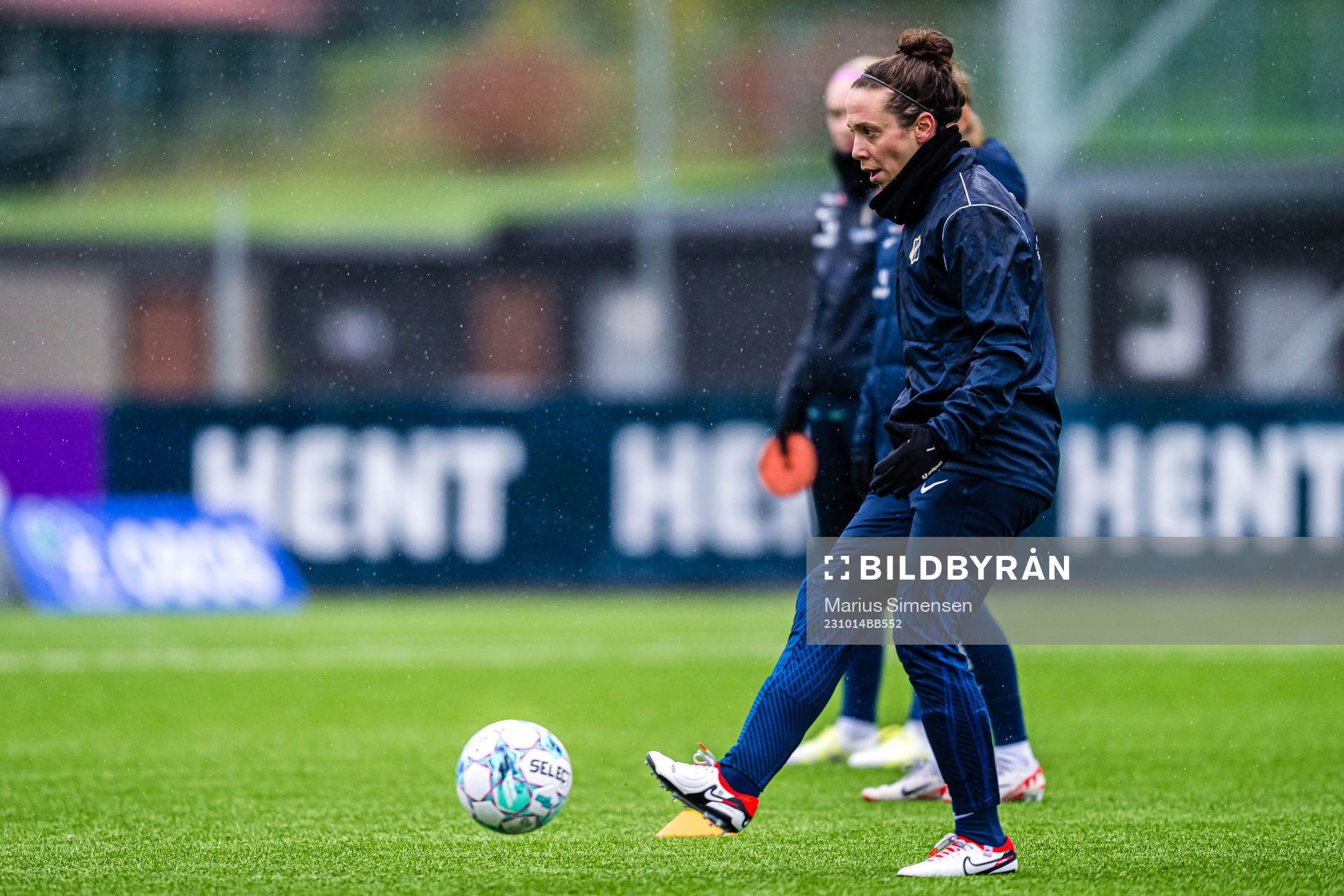 Melissa Linn Berman Bjånesøy of Stabæk warms up