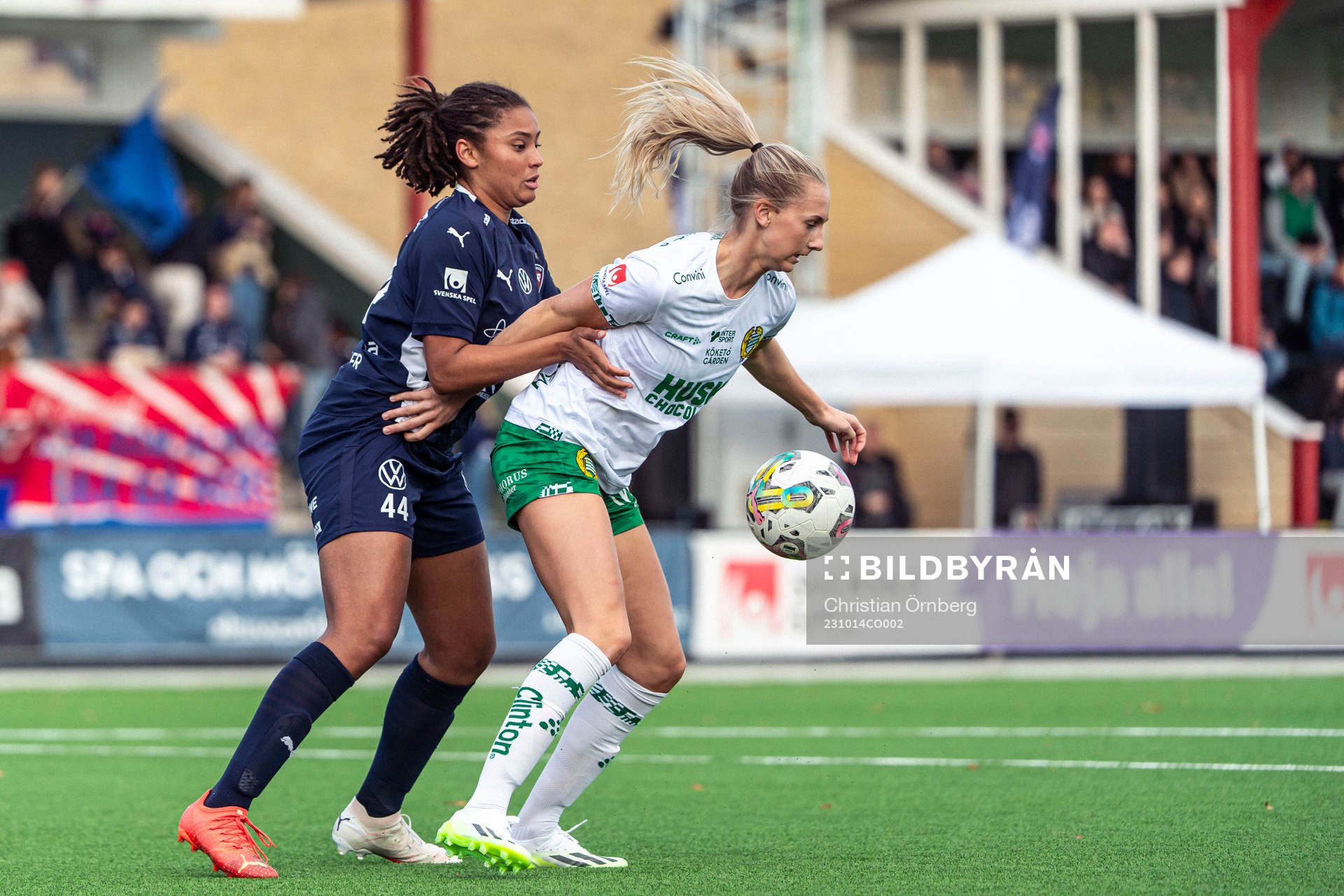 FC Rosengårds Jo-Anne Agbor Tataw Cronquist och Hammarbys