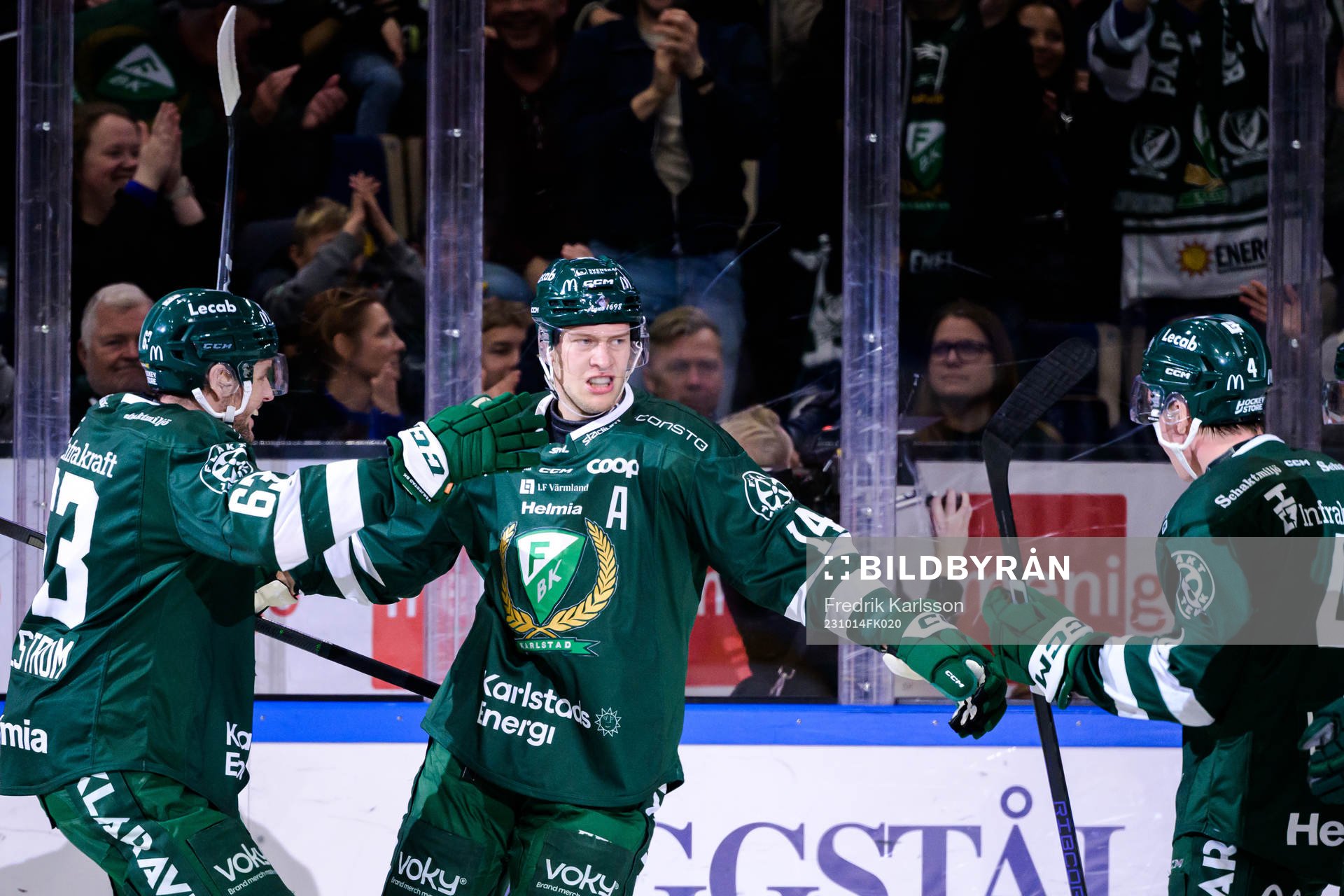 Färjestads Victor Ejdsell jublar
