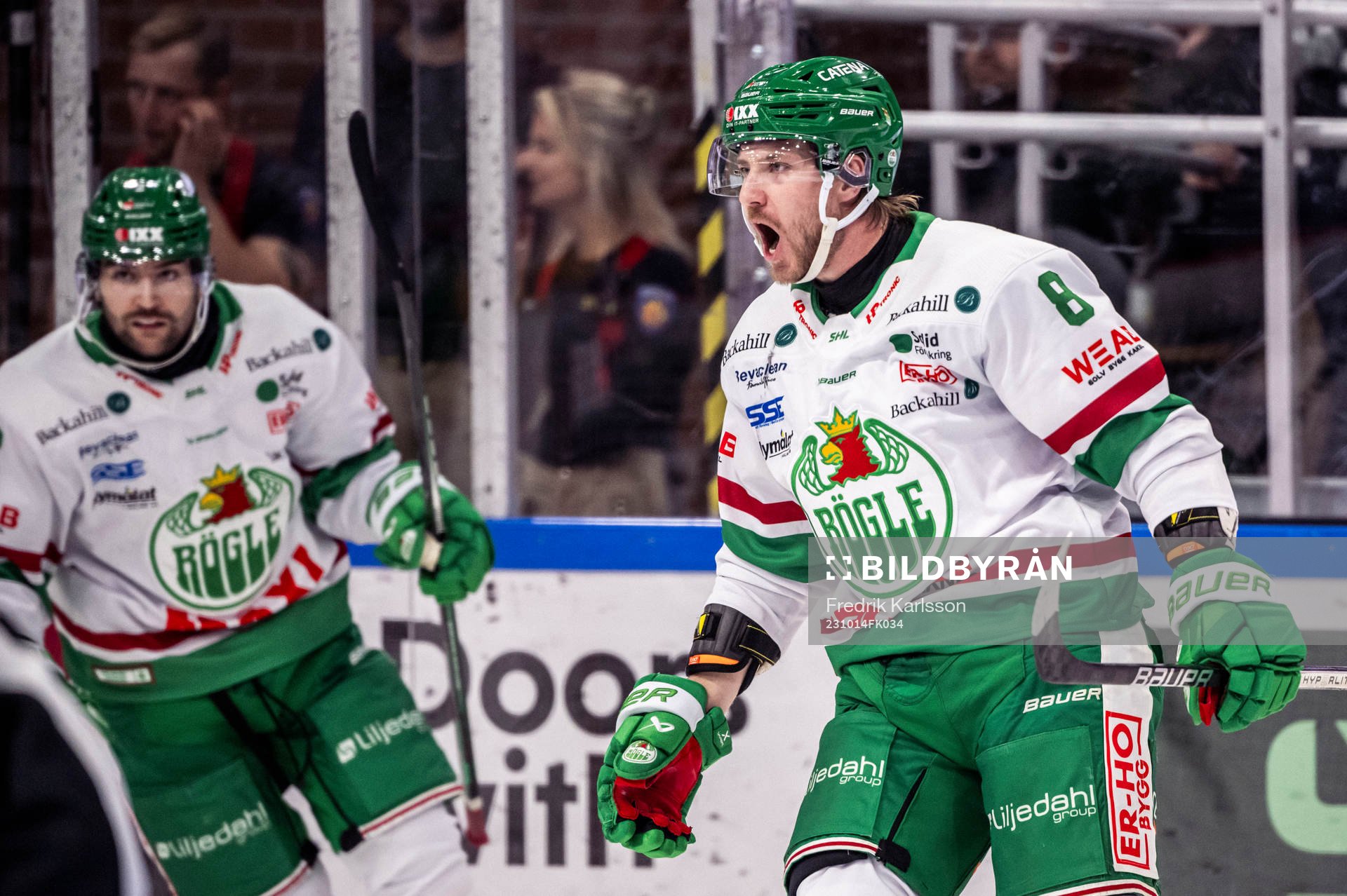 Rögles Linus Sandin jublar