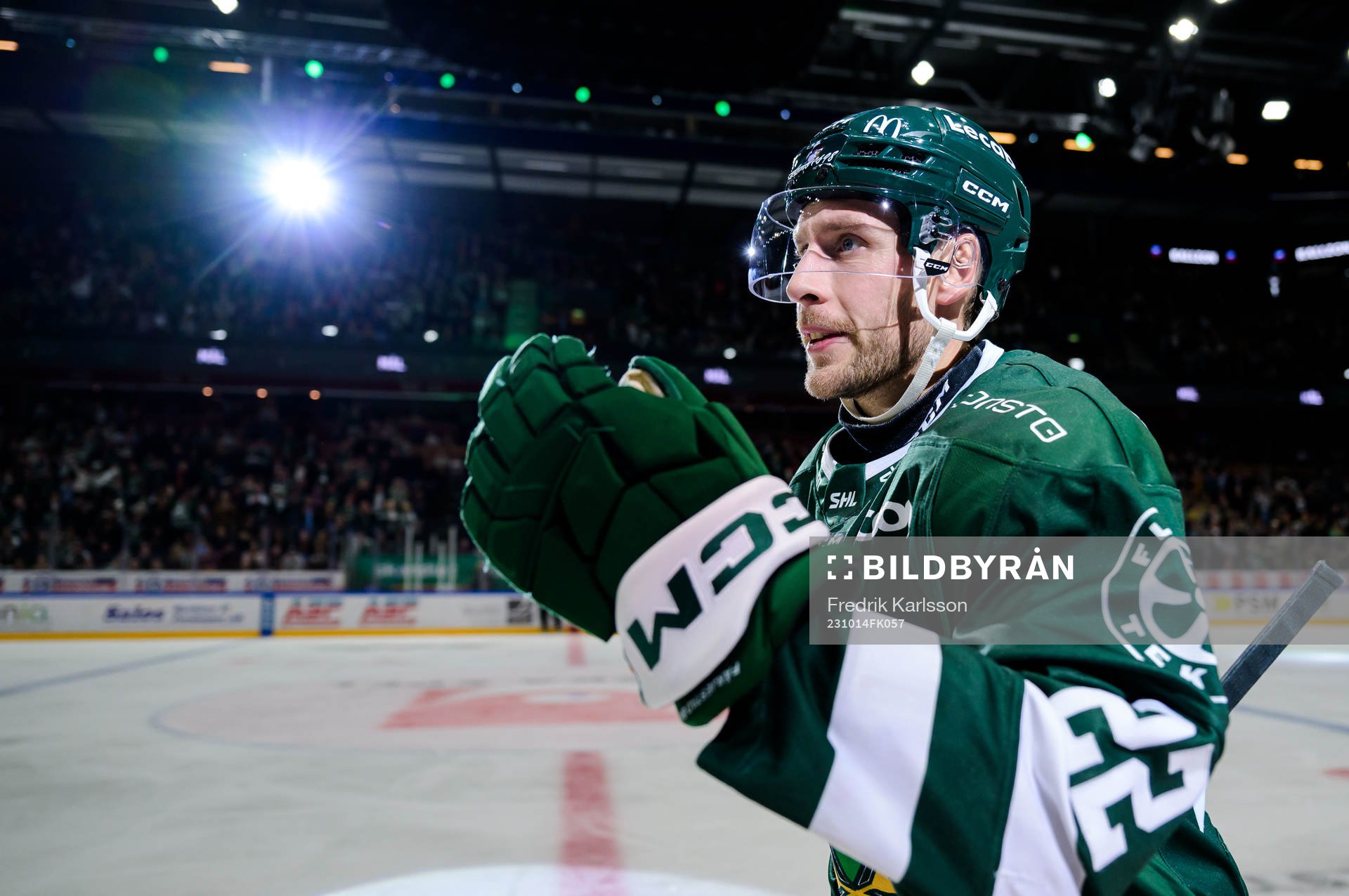 Färjestads Per Åslund jublar